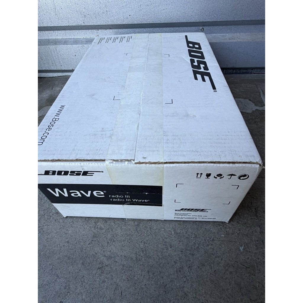 VINTAGE FACTORY SEALED Bose Wave Radio III Model 343207-1210 Platinum White