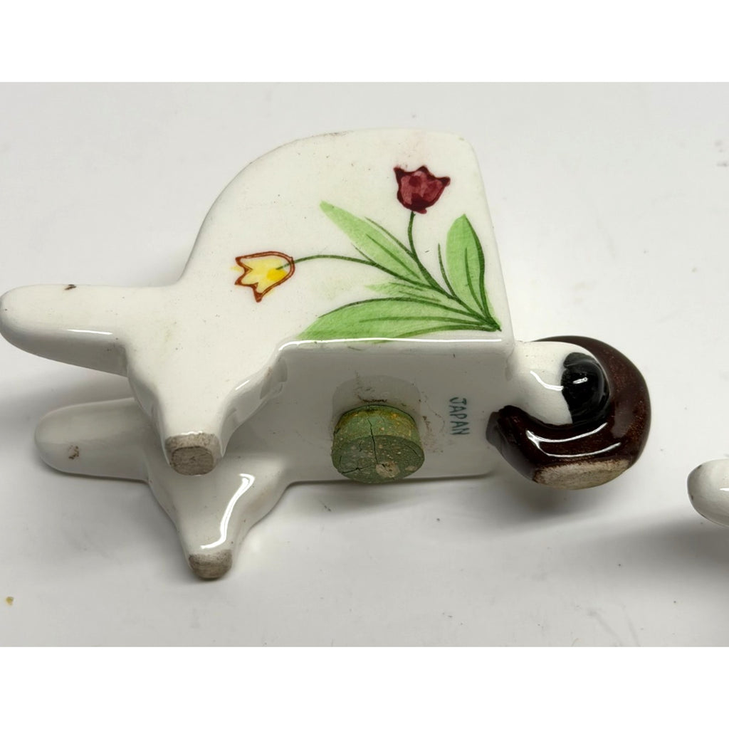 Vintage Porcelain Wheelbarrow Salt & Pepper Shakers Tulips Spring (Japan)