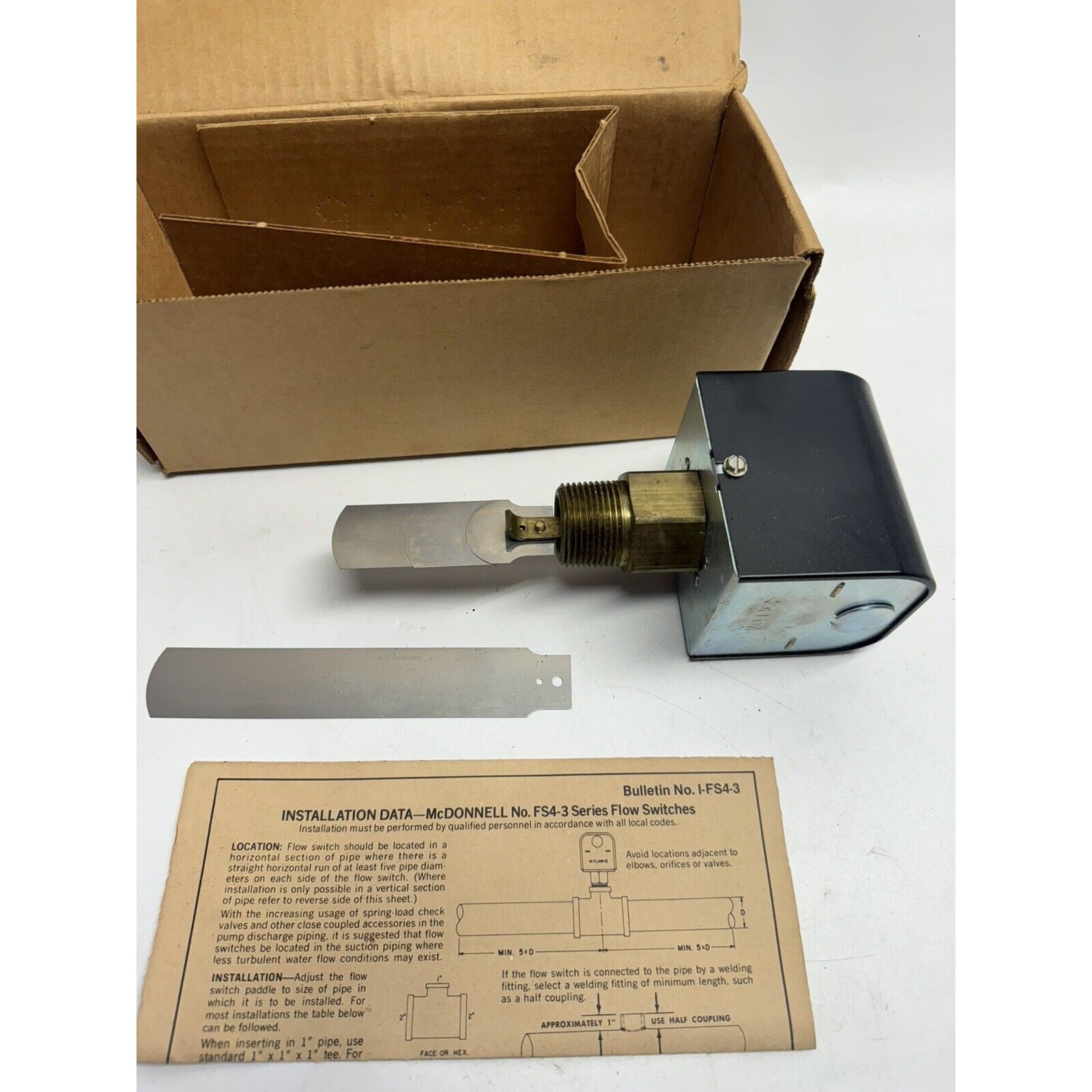 VINTAGE NOS McDonnell & Miller Series FS4-3 Liquid Flow Switch 114400