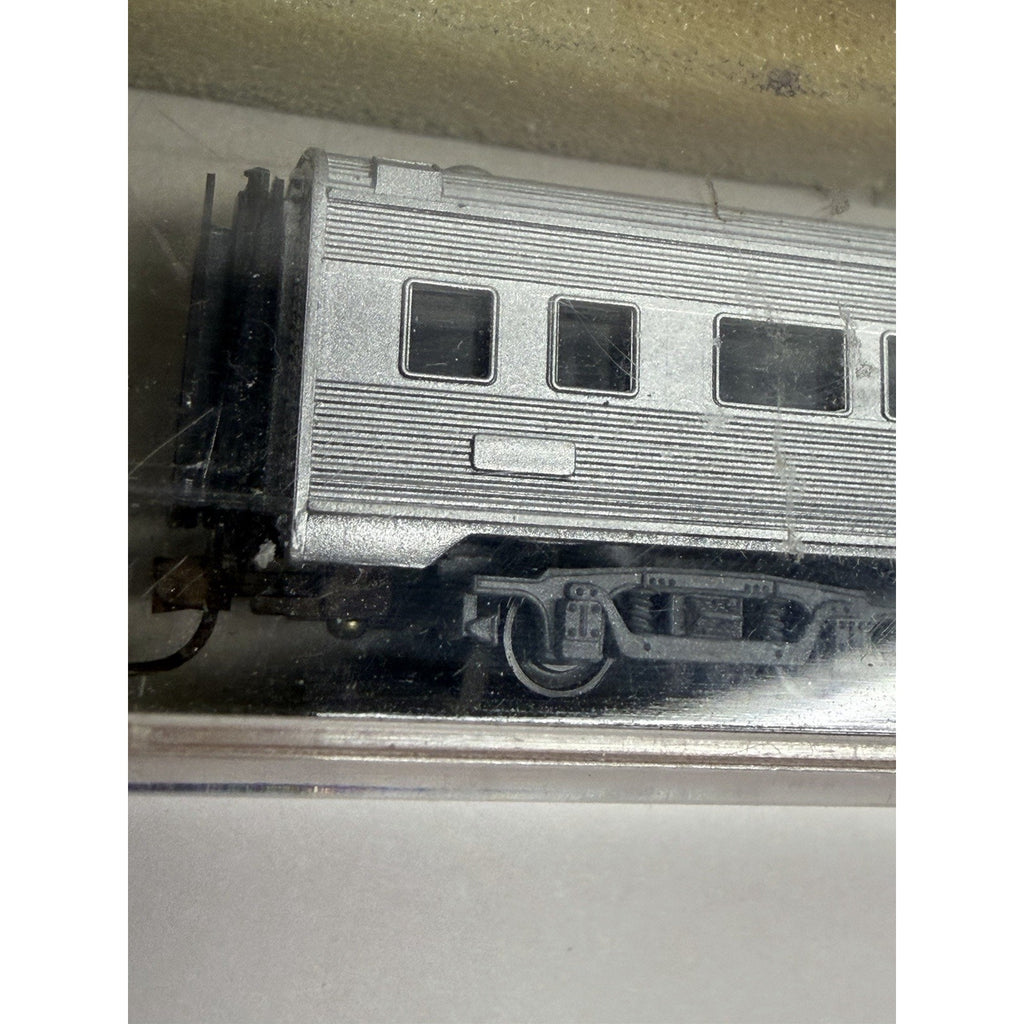 VTG CB8 Arnold N Scale No. 5416 Rio Grande "Silver Shop" Vista Dome Car Germany