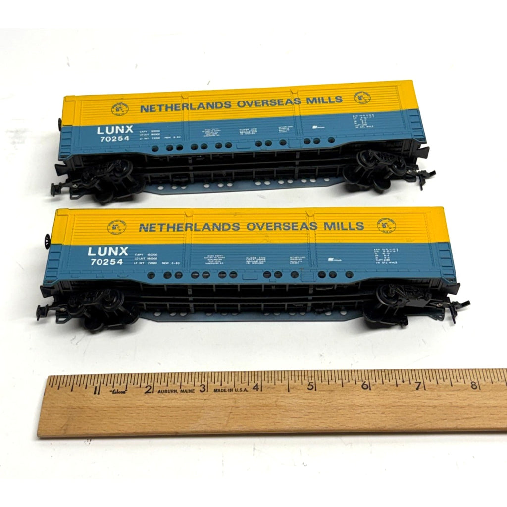 VTG NEW Lot of 2 Bachmann Box Car Netherlands Overseas Mills LUNX 70254