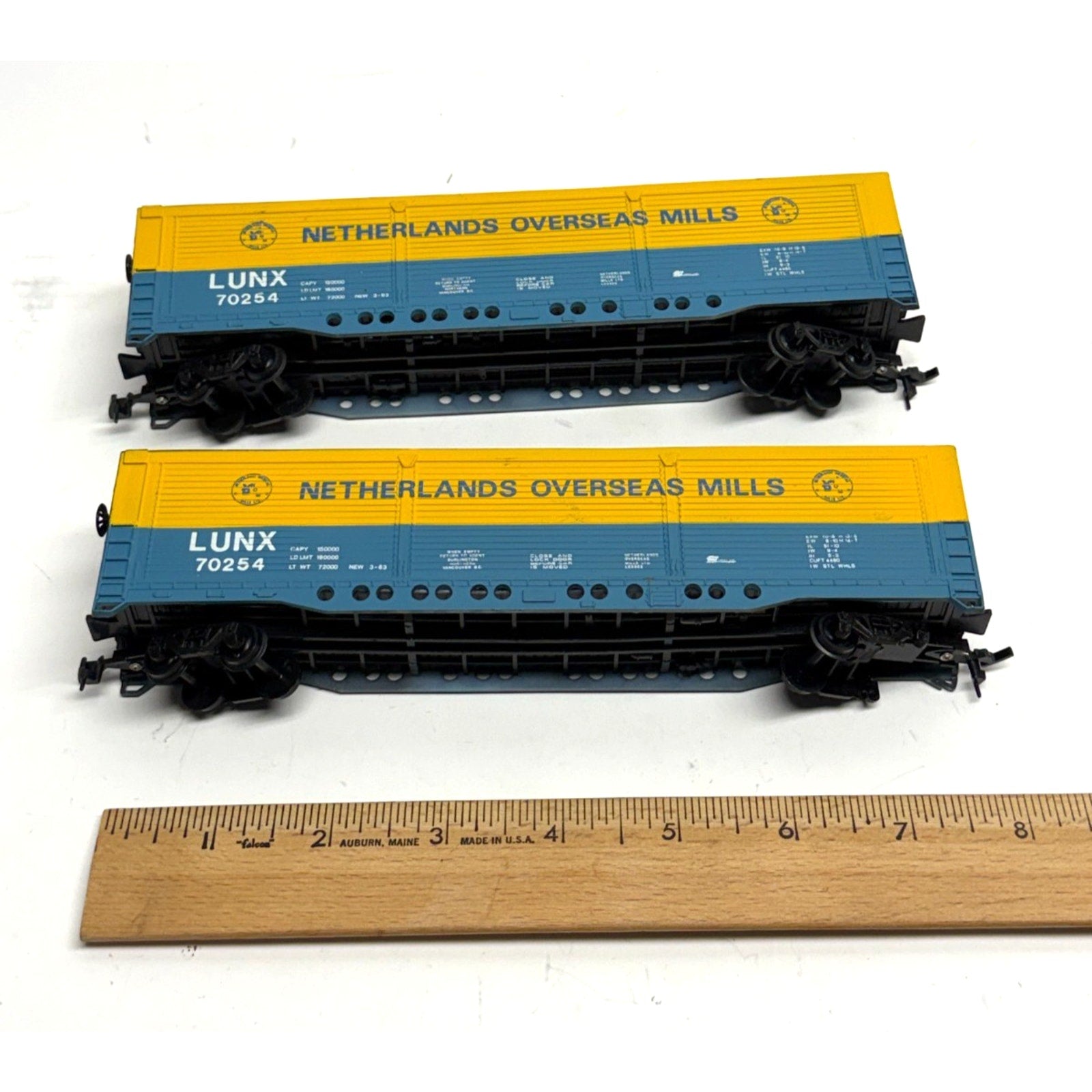 VTG NEW Lot of 2 Bachmann Box Car Netherlands Overseas Mills LUNX 70254