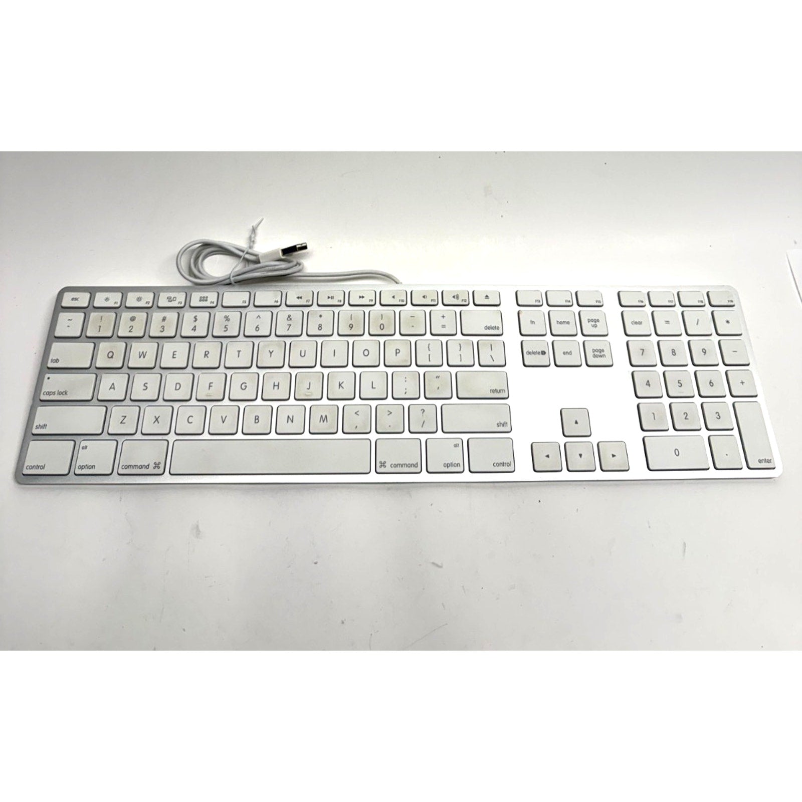 VTG Genuine Apple A1243 Wired USB Keyboard w/Keypad for iMac, Mac Mini, Mac Pro