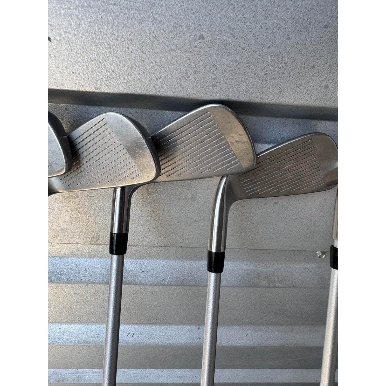 8 Pieces Tommy Armour 845s Oversize Plus Iron Set RH Graphite W-FLEX
