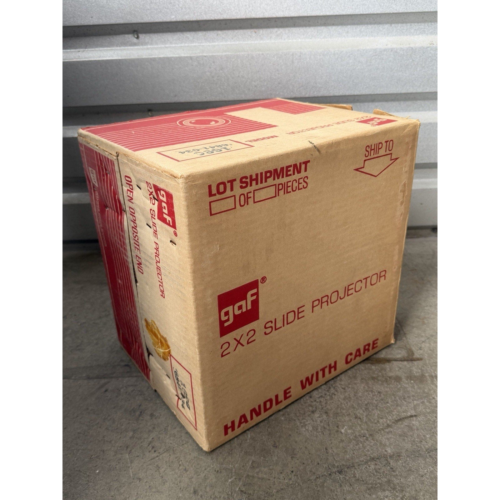 VINTAGE NOS GAF Model 1690 Remote Control Automatic Focus Slide Projector