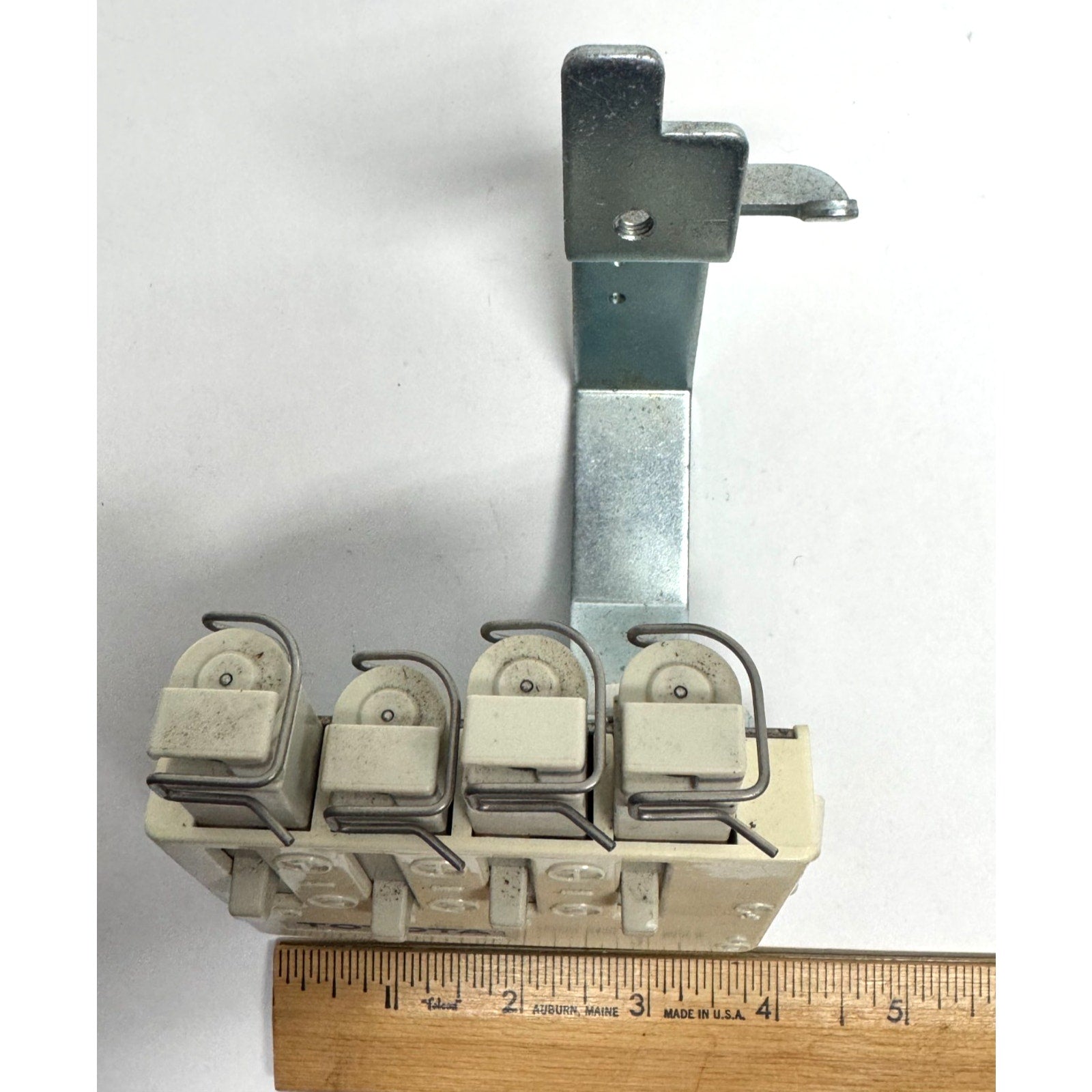 Vintage OEM GENUINE TOYOTA FUSIBLE LINK BLOCK Assembly