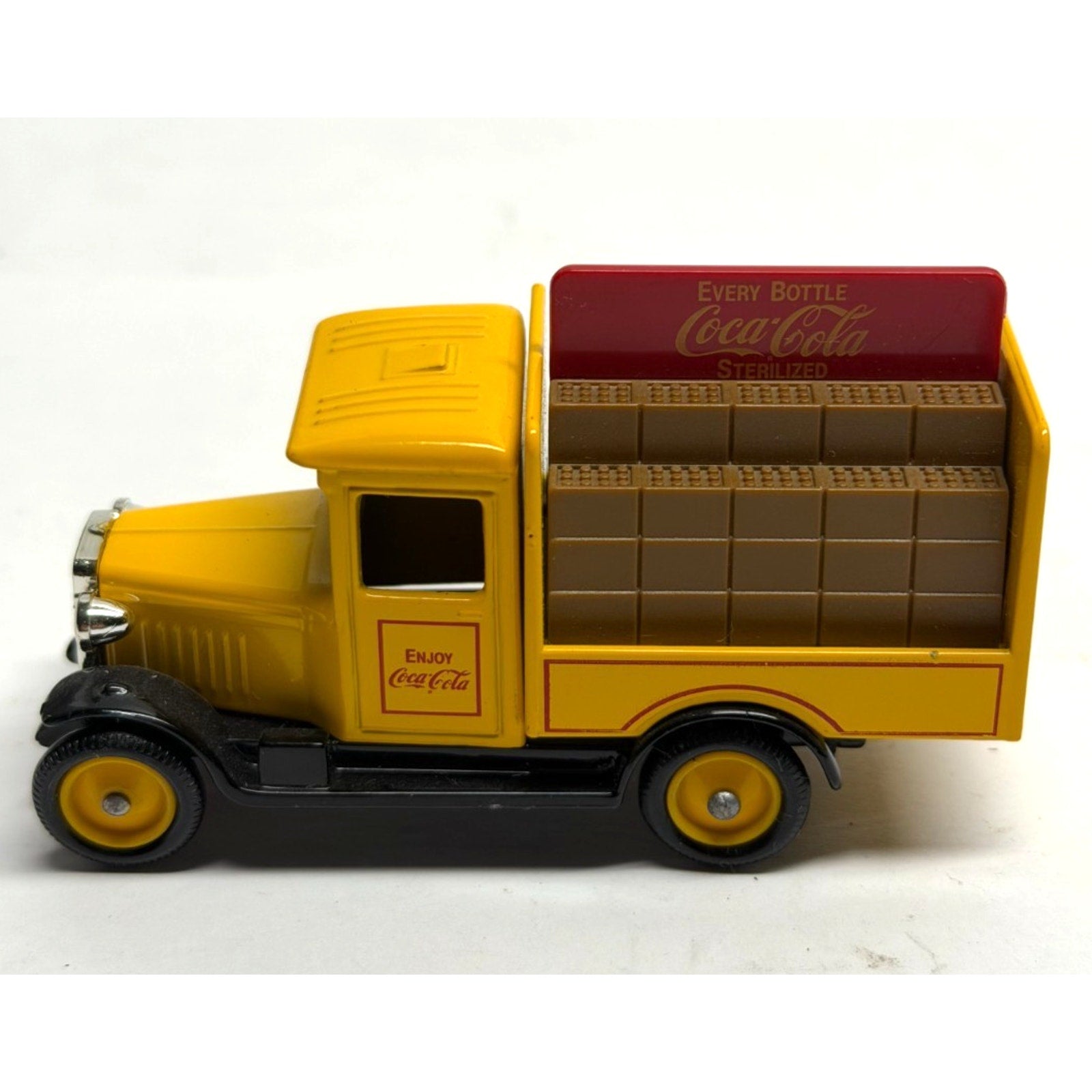 Vintage Lledo Die-Cast Metal Coca-Cola Yellow Delivery Truck New Hartoy 1/64