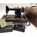 VINTAGE Singer 1924 Model 99 Sewing Machine W/Pedal & Extras