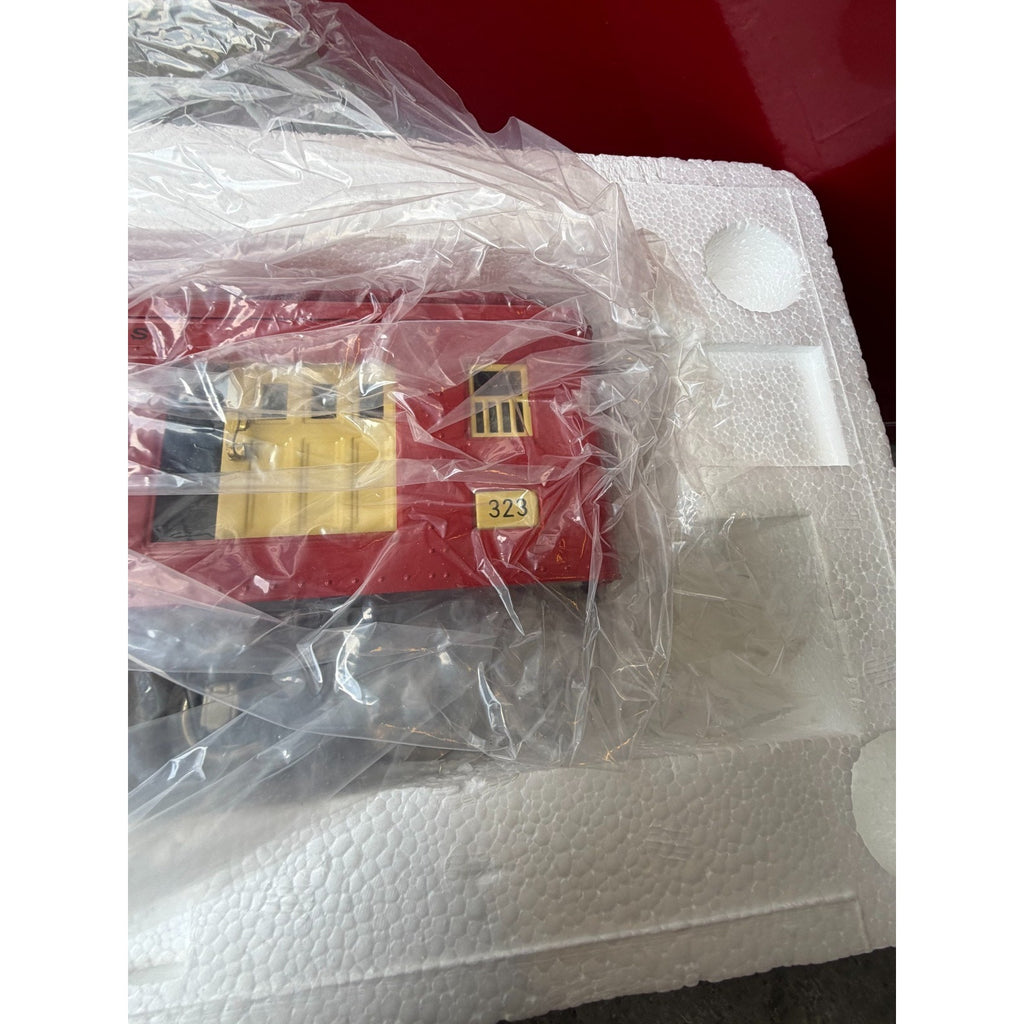 VINTAGE NOS LIONEL CLASSIC STANDARD GAUGE 323 BAGGAGE CAR 6-13400
