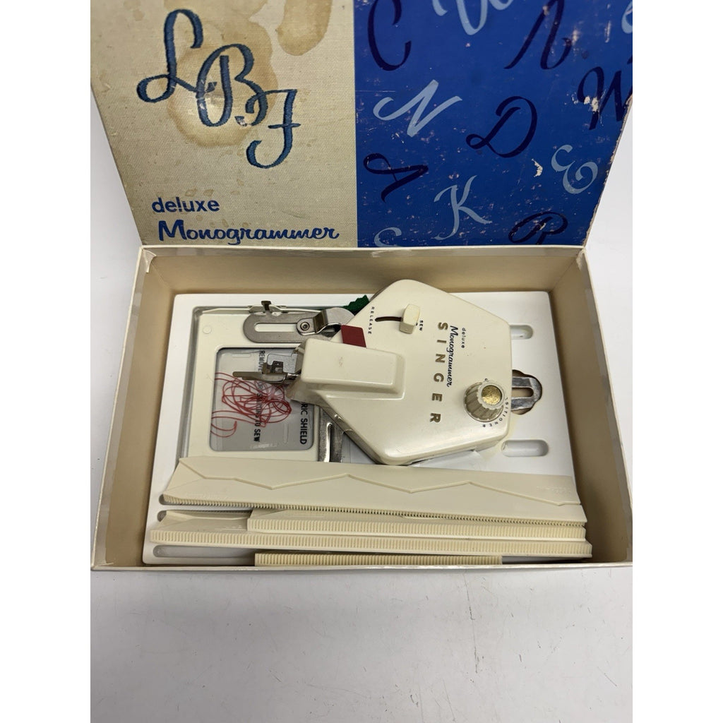 VINTAGE Singer Deluxe Monogrammer Embroiderer Slant Shank Needle Zig Zag Sewing