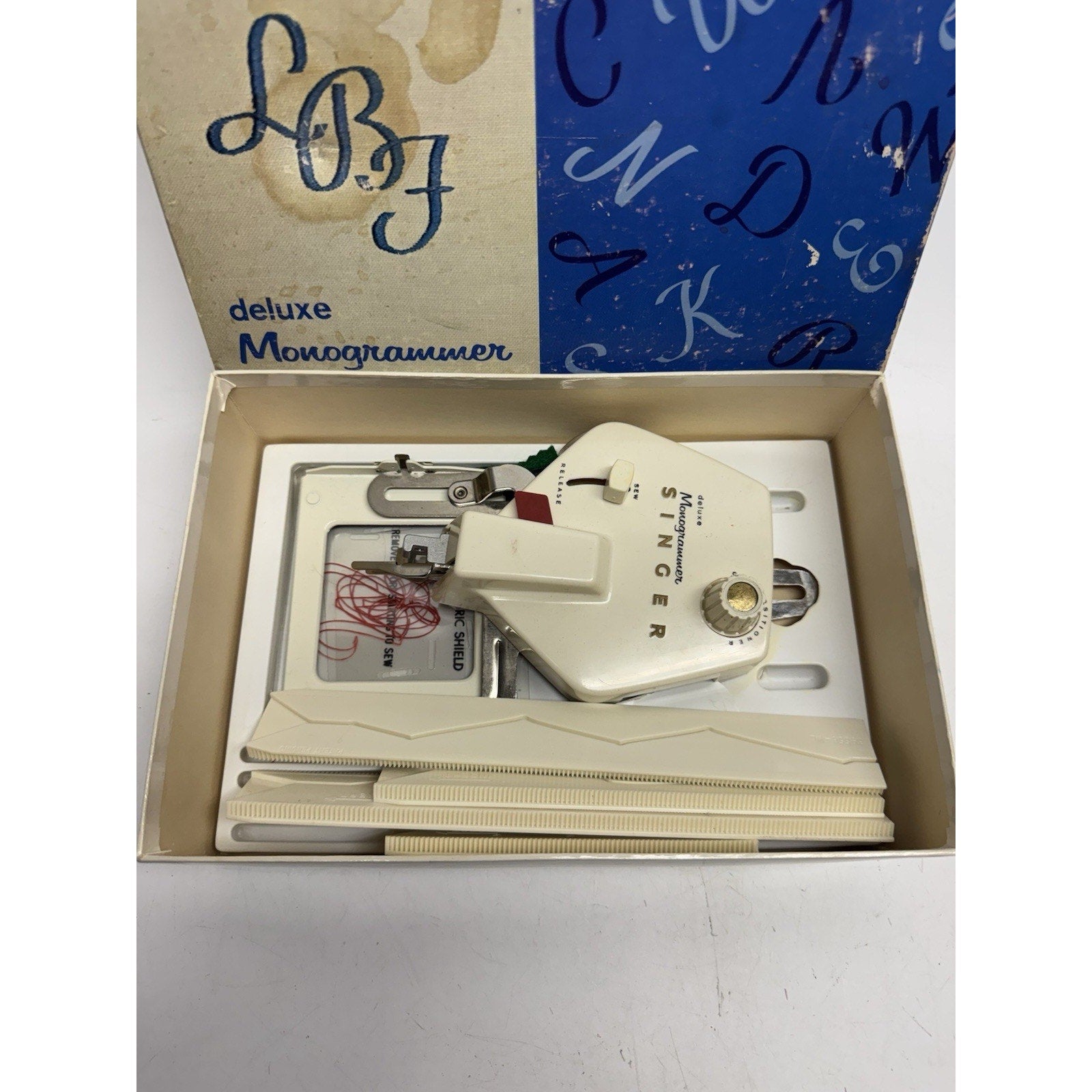 VINTAGE Singer Deluxe Monogrammer Embroiderer Slant Shank Needle Zig Zag Sewing