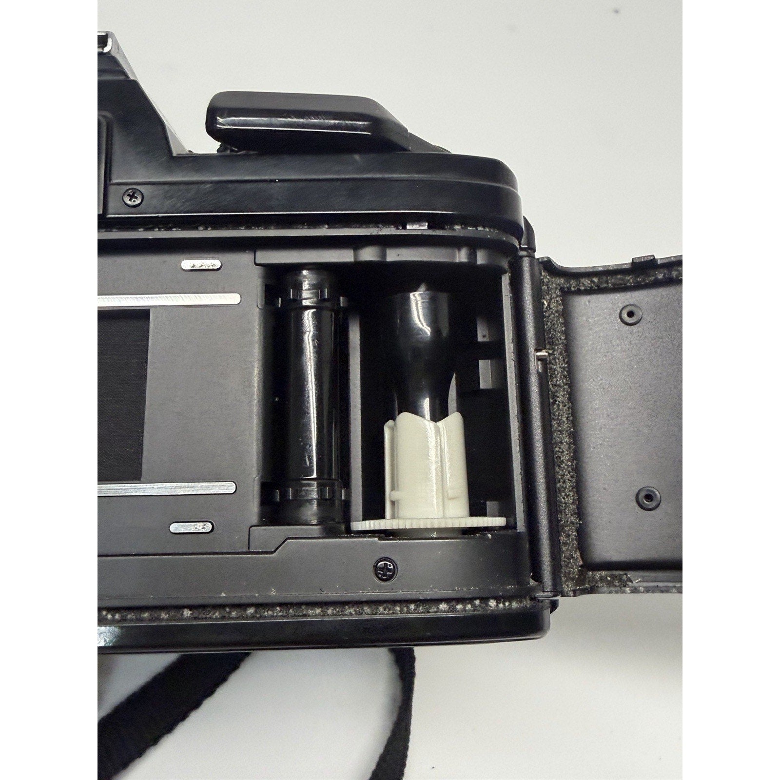 VINTAGE Minolta X-700 35mm Film Camera MC ROKKOR-X 50mm f/1.7 Lens