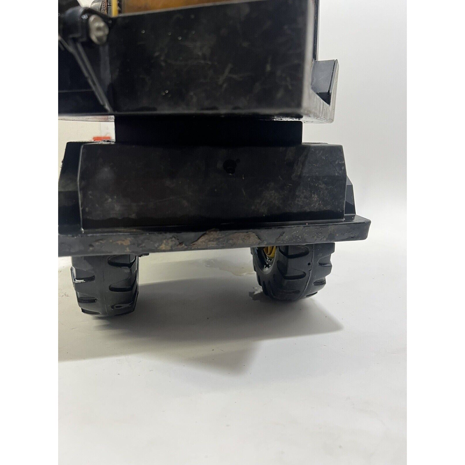 VINTAGE Tonka Mighty Diesel Steel XMB-975 Tire Crane Black Bucket Truck