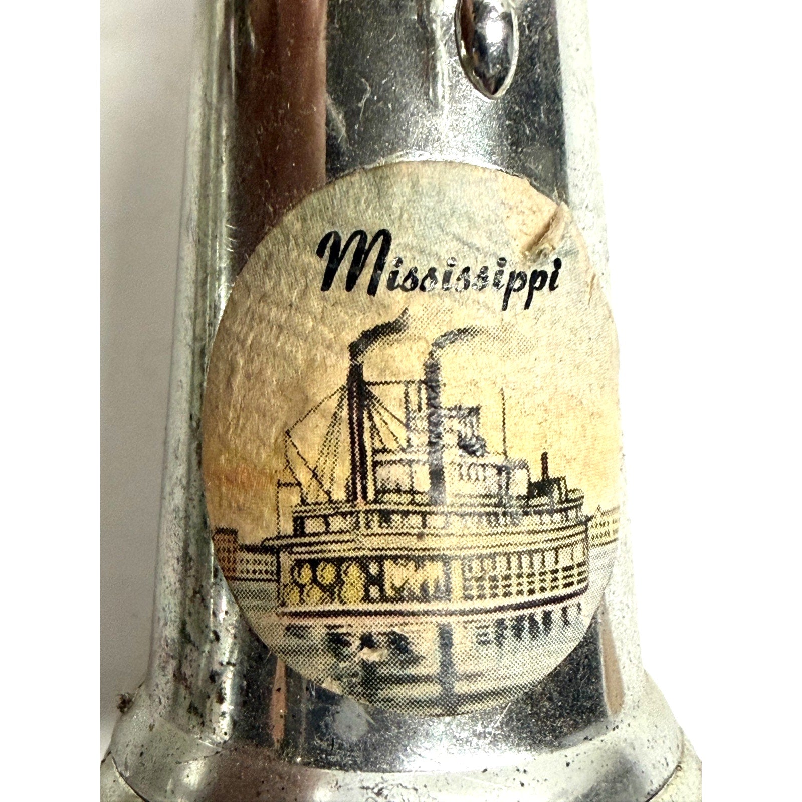 Vintage Mississippi salt, pepper shakers with compass