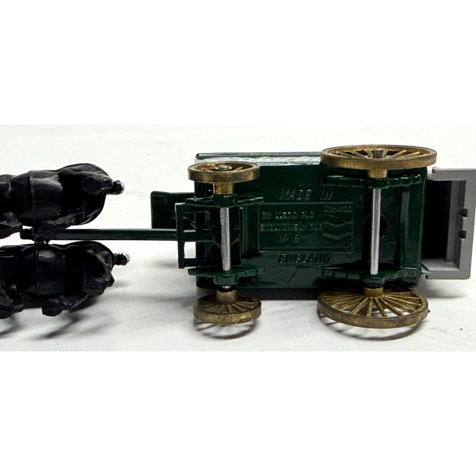 Vintage Lledo Chevron Standard Oil Polarine 2 Horse Drawn Delivery Tank Wagon