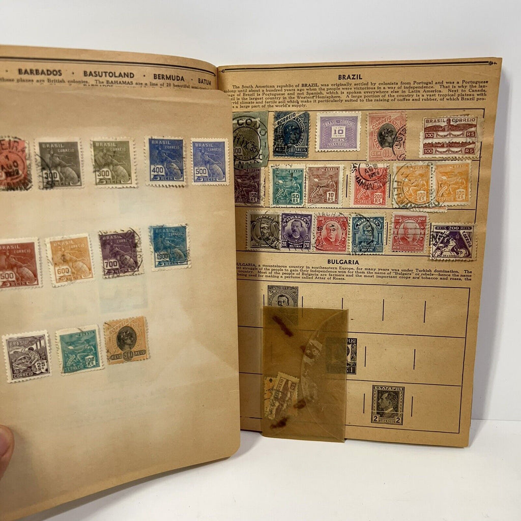 RARE VINTAGE PLANTERS PEANUTS MR. PEANUT POSTAGE STAMPS OF THE WORLD BOOK 1940S