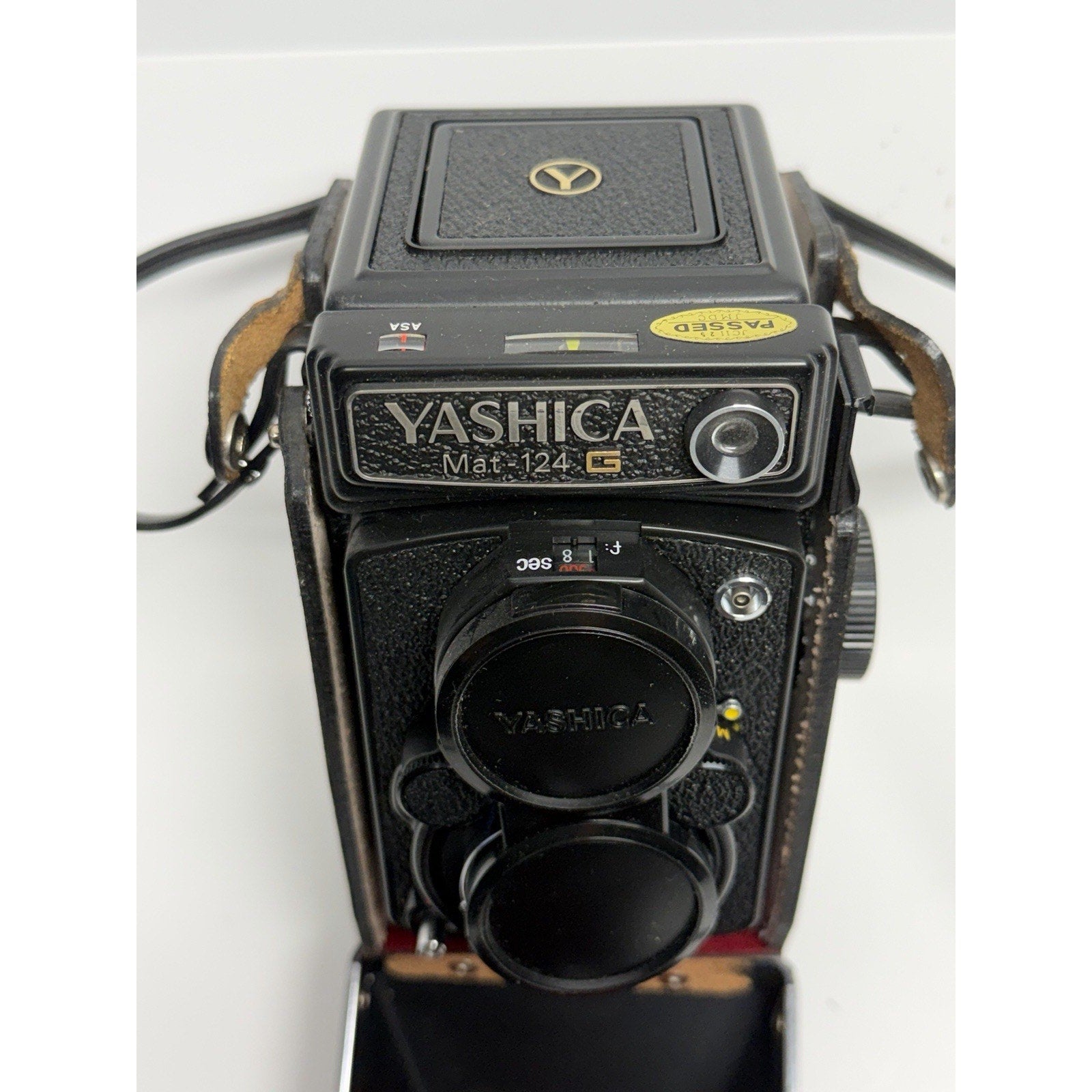 VINTAGE Yashica Mat 124 G Medium Format TLR With Case ~~ Pristine Condition