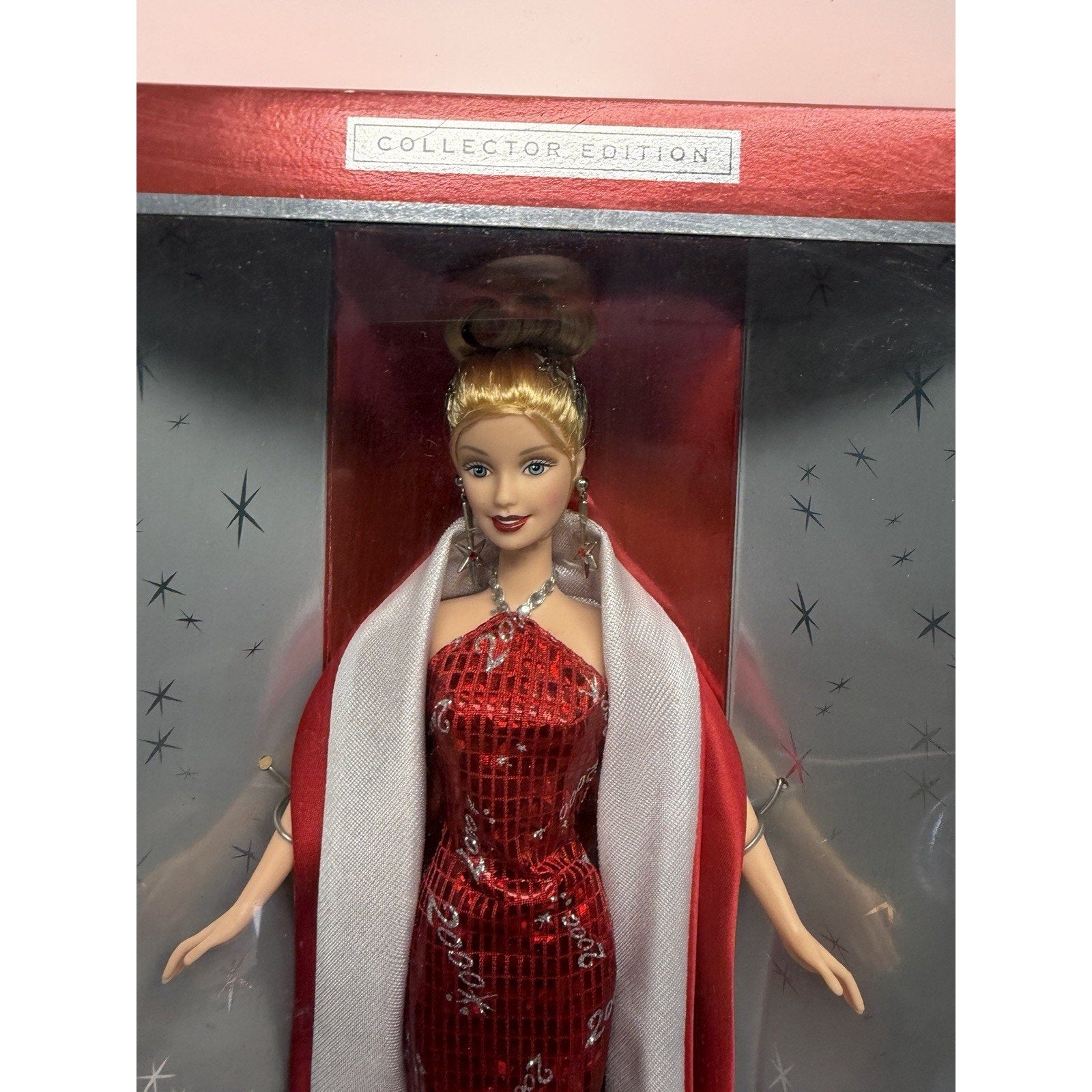 VINTAGE NEW Barbie 2000 Collector's Edition With Doll Stand