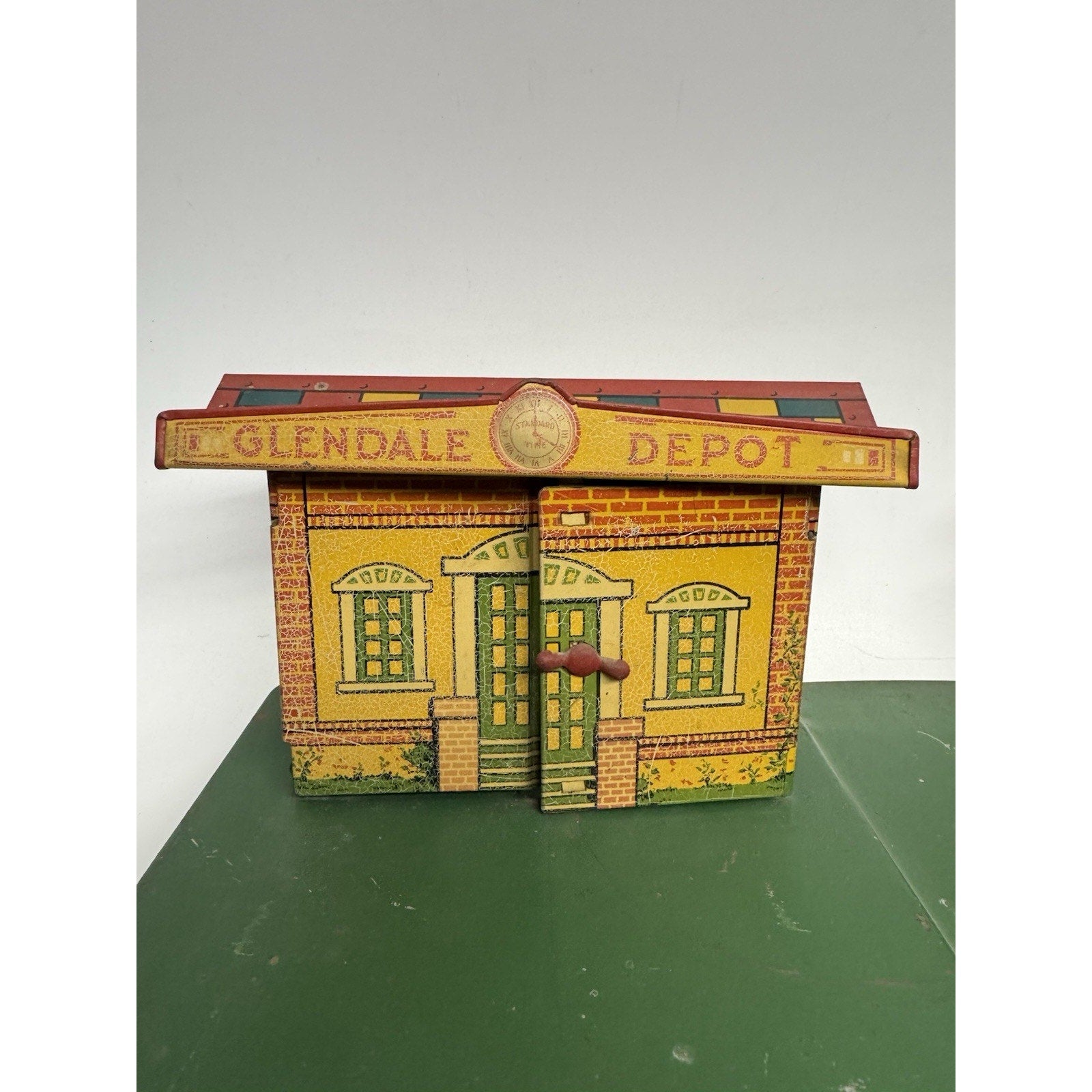 VINTAGE MARX #1900 Glendale Train Depot Pre-War Tin Toy O SCALE GOOD W/ LIONEL