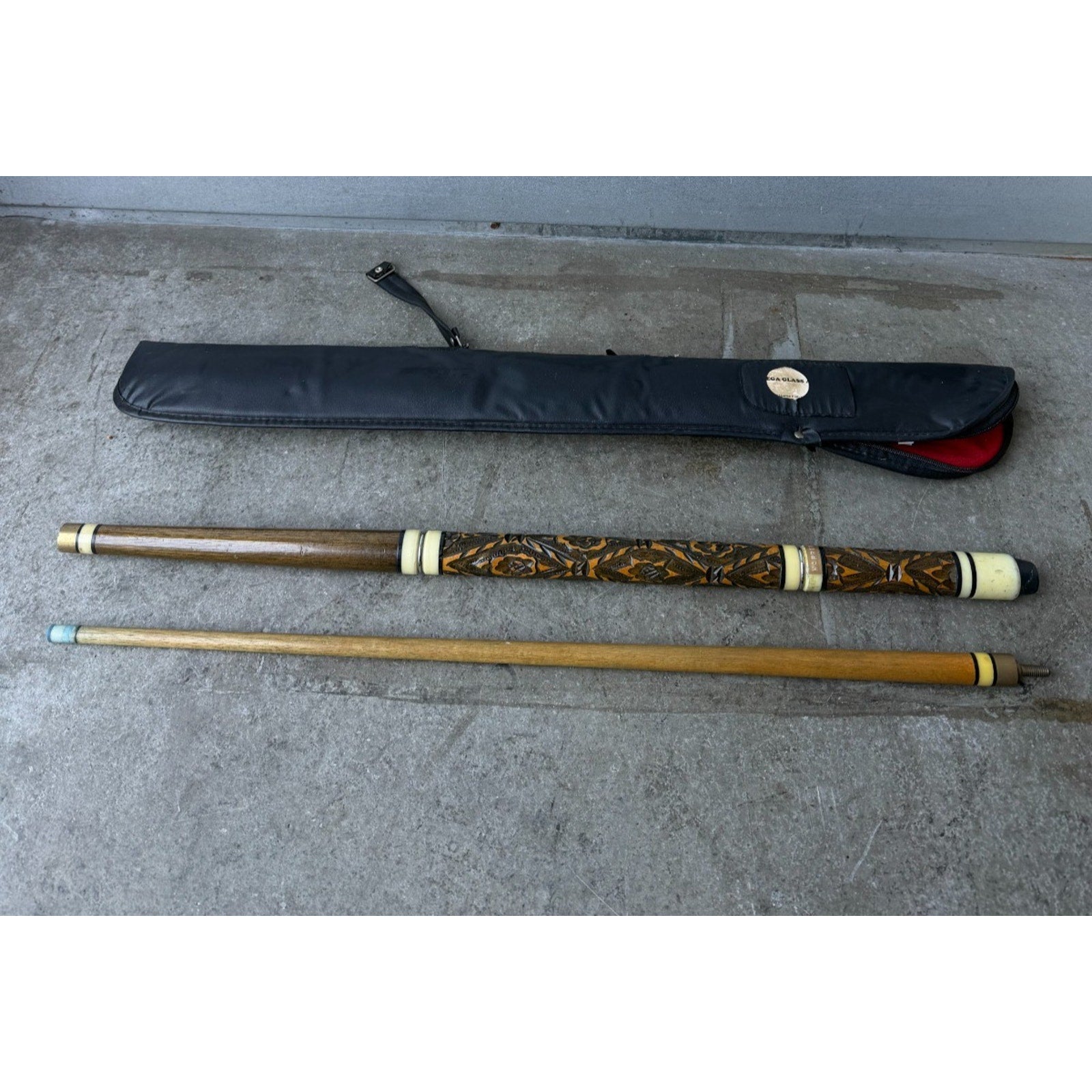 Vintage Blue Diamond Cue 2 Piece Pool Stick With Case