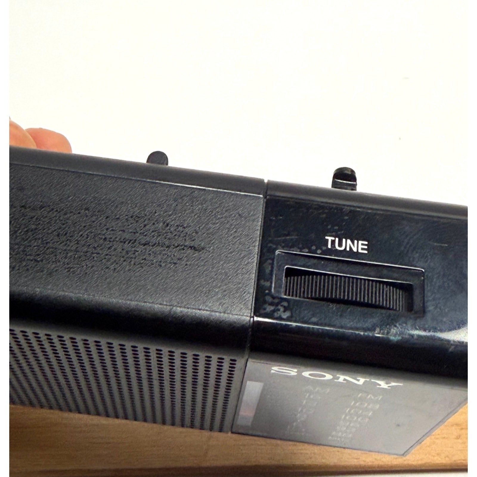 Vintage SONY handy portable radio ICF-P36: FM / AM /