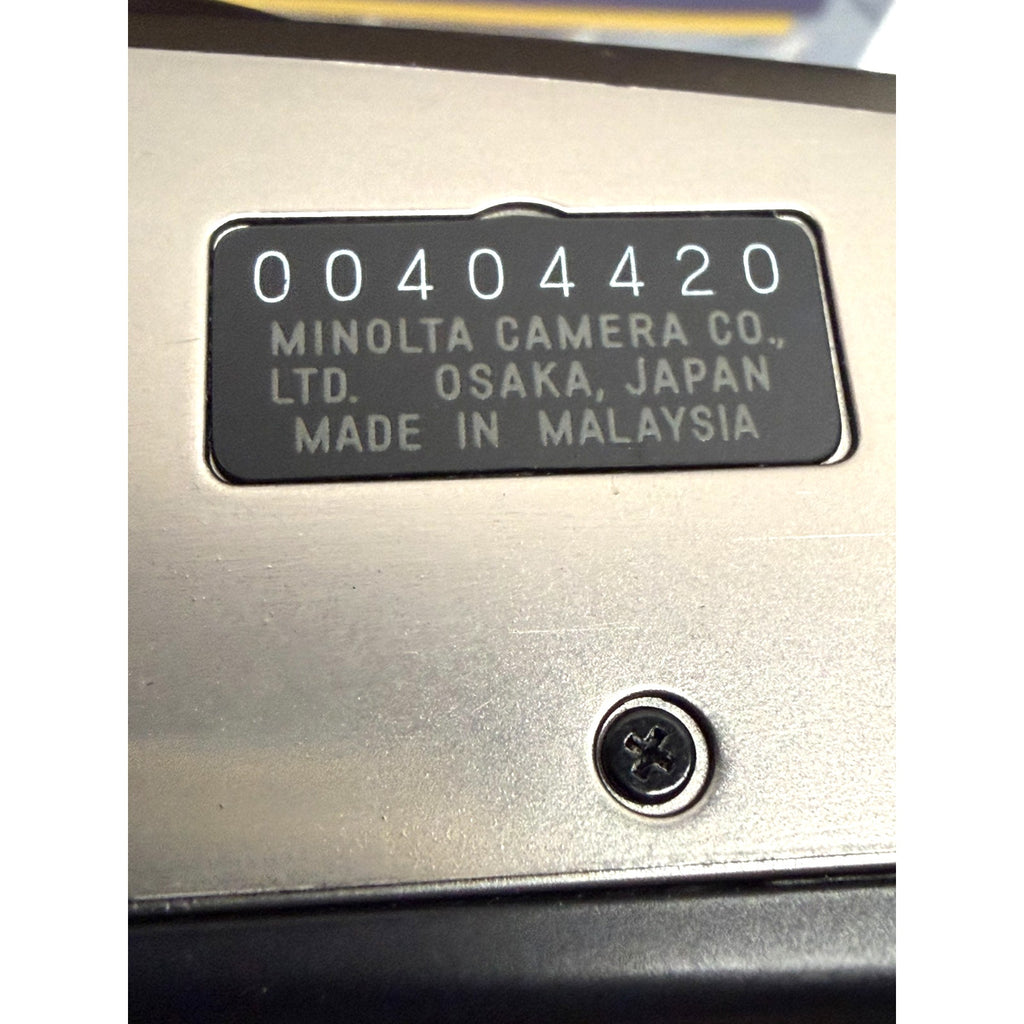 Vintage Minolta Freedom Super Action Zoom Date 35mm film camera - Untested