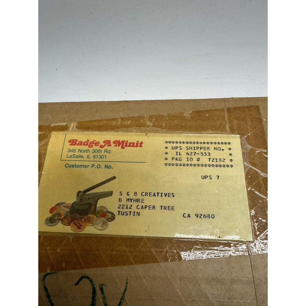 Vintage NOS Badge A Minit Hand Press Button Maker Complete