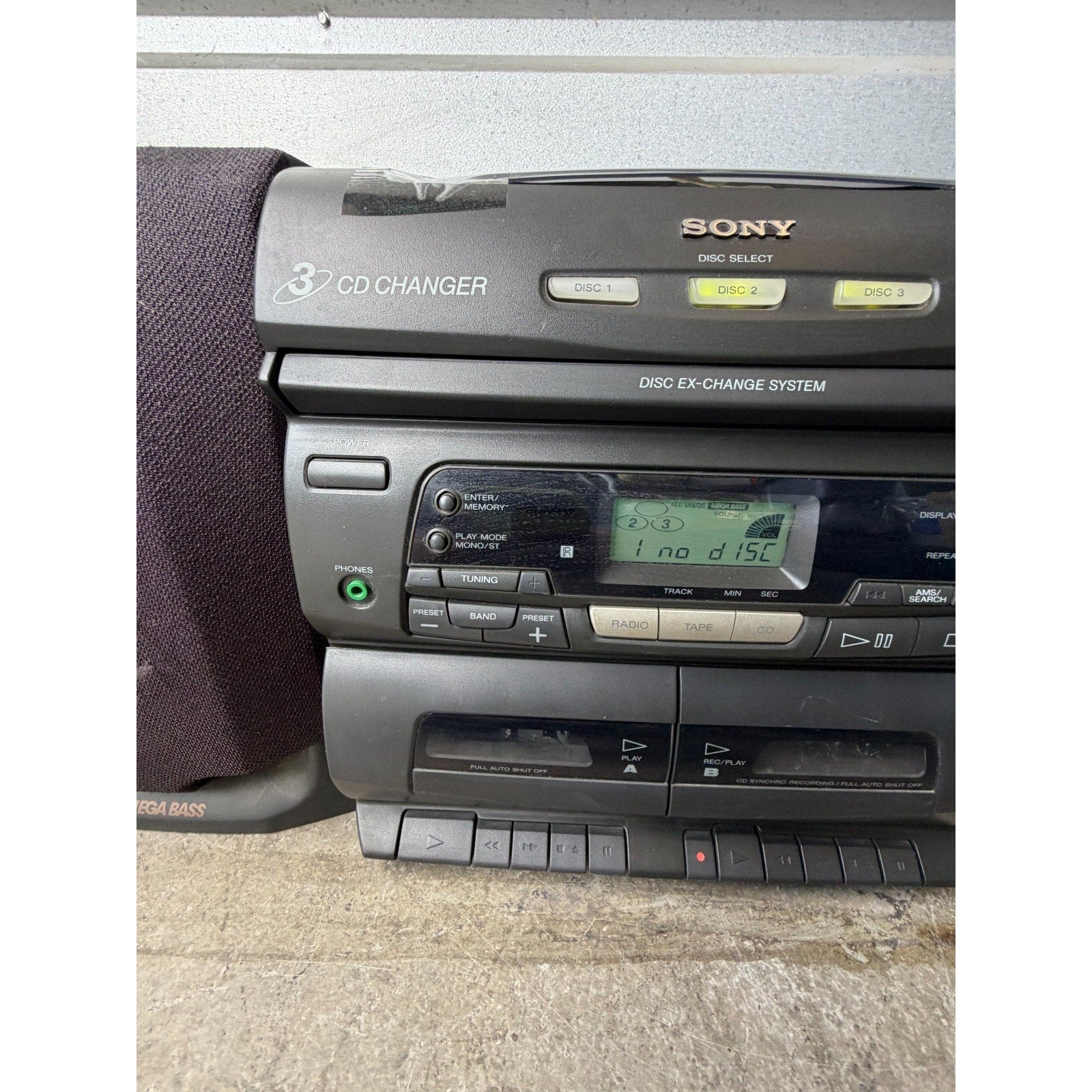 VINTAGE Sony CFD-646 Boombox 3 CD Cassette AM/FM Radio - CD & TAPE WORKS!