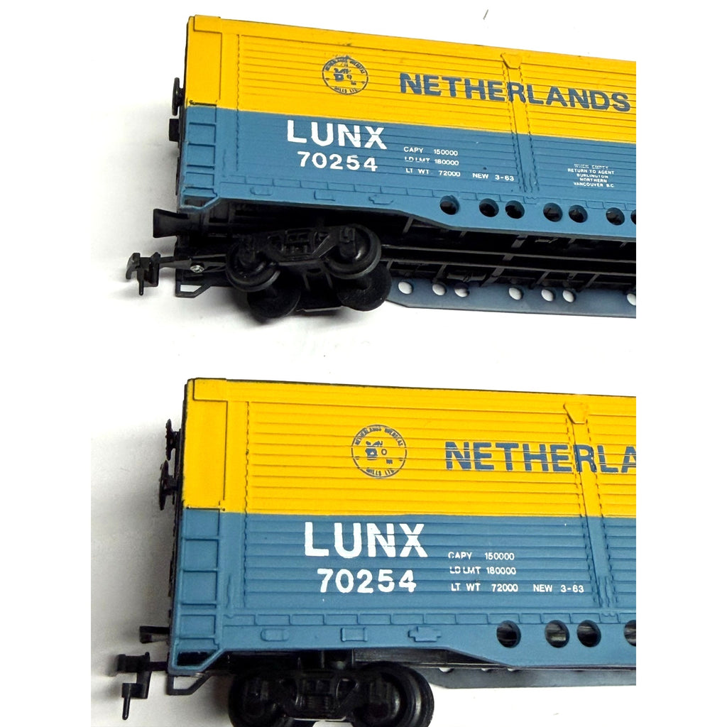 VTG NEW Lot of 2 Bachmann Box Car Netherlands Overseas Mills LUNX 70254