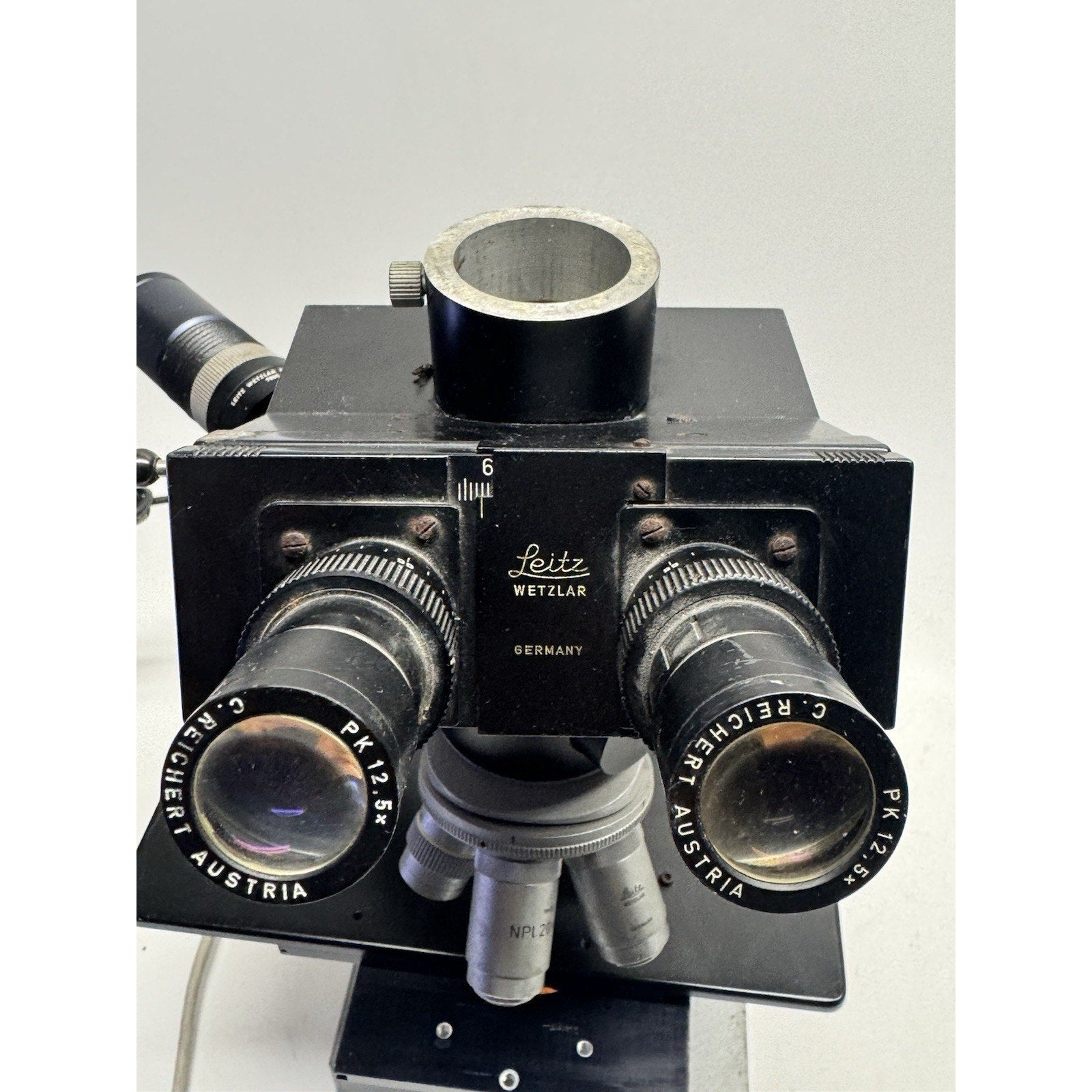 VINTAGE Leitz Ortholux II Microscope w/5x Objectives/ILamp Housing