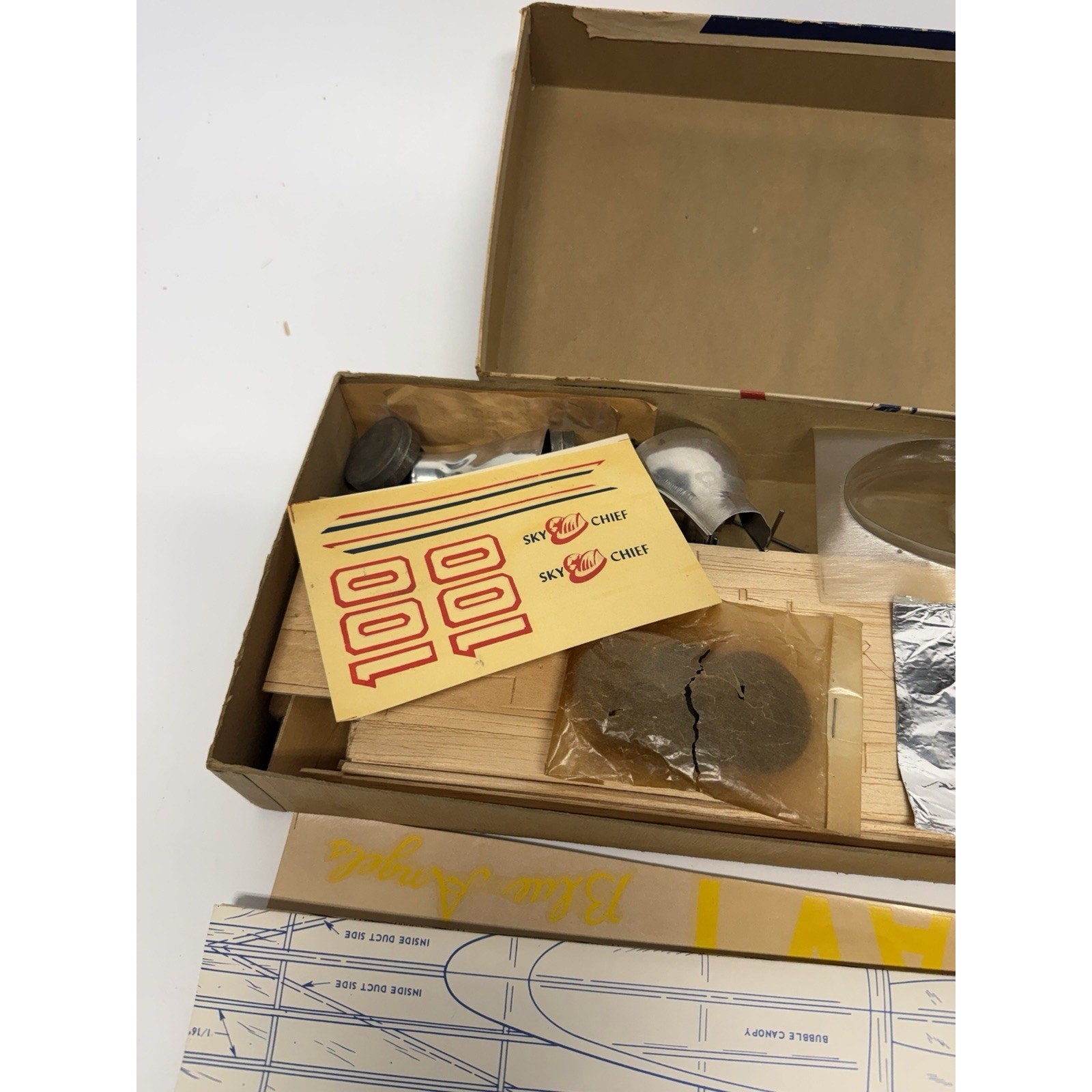 VTG AMERICAN TELASCO F9F-8 "COUGAR" JETEX POWER FREE FLIGHT MODEL AIRPLAIN KIT