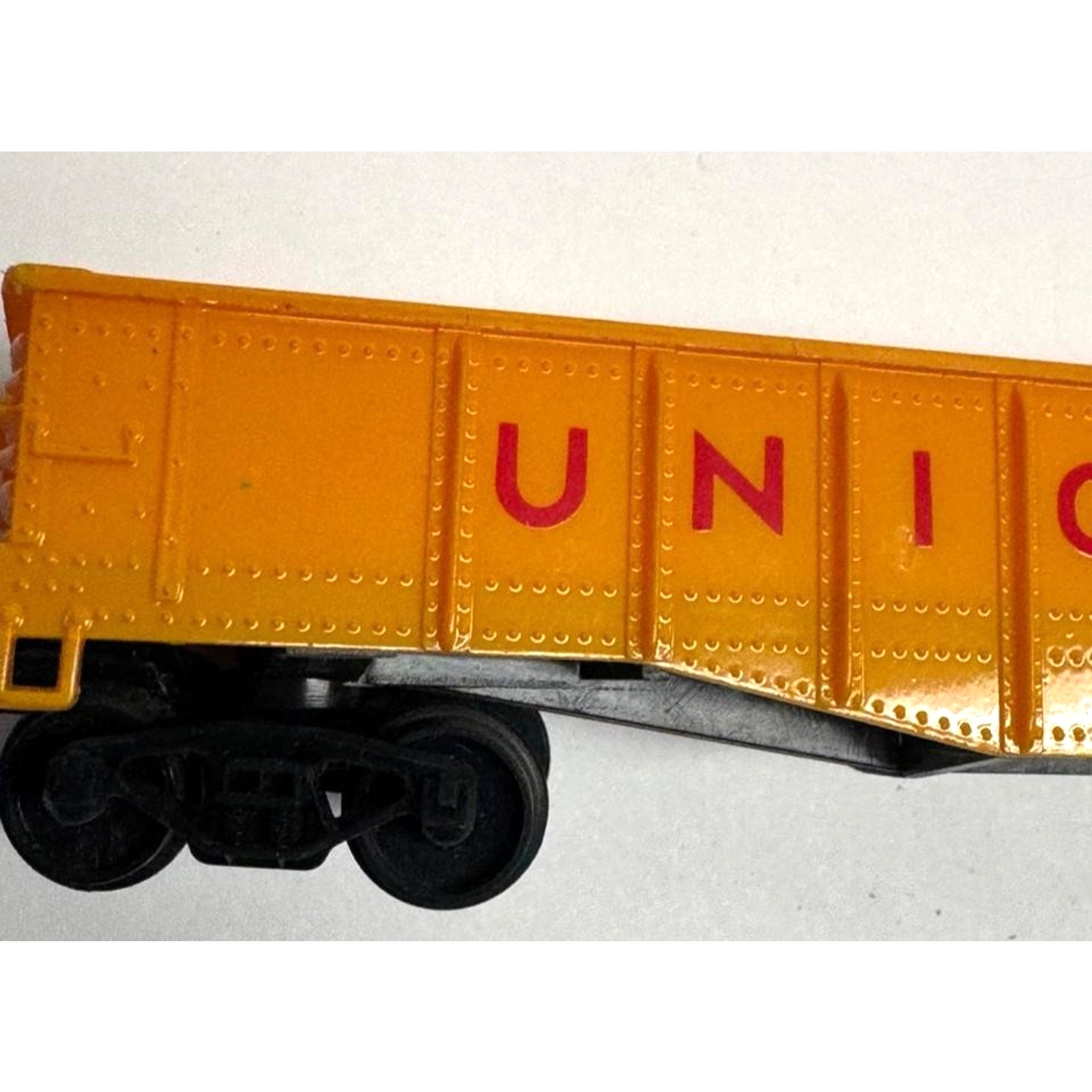 Vintage AHM HO Scale Union Pacific Yellow Gondola 50' MADE IN HONG KONG