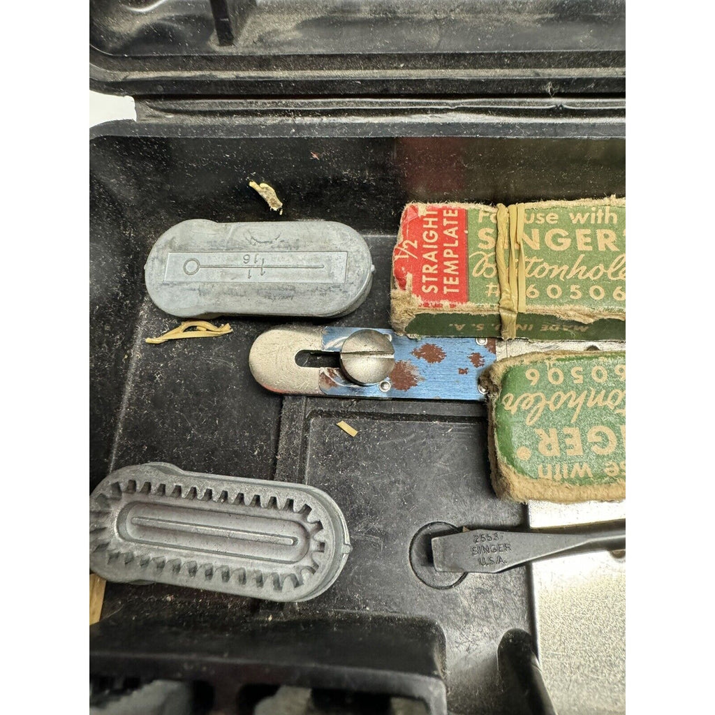 Vintage Singer Sewing Machine Buttonholder No. 160506