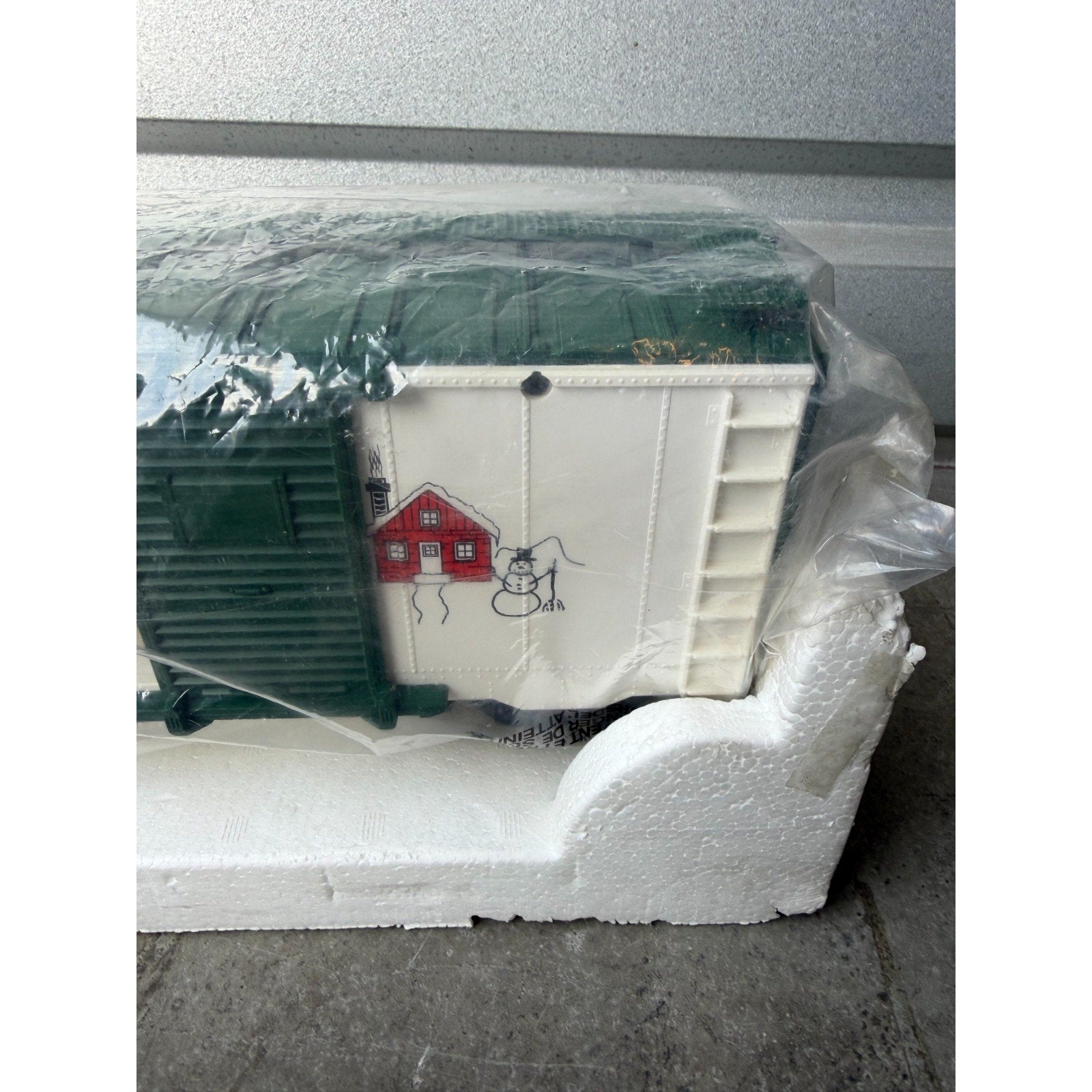 VINTAGE NOS LIONEL 8-87013 CHRISTMAS 1995 BOX CAR