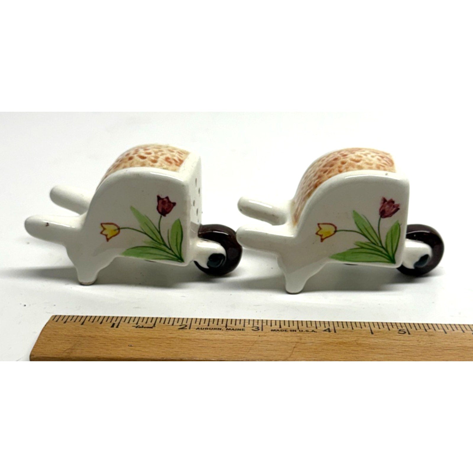 Vintage Porcelain Wheelbarrow Salt & Pepper Shakers Tulips Spring (Japan)