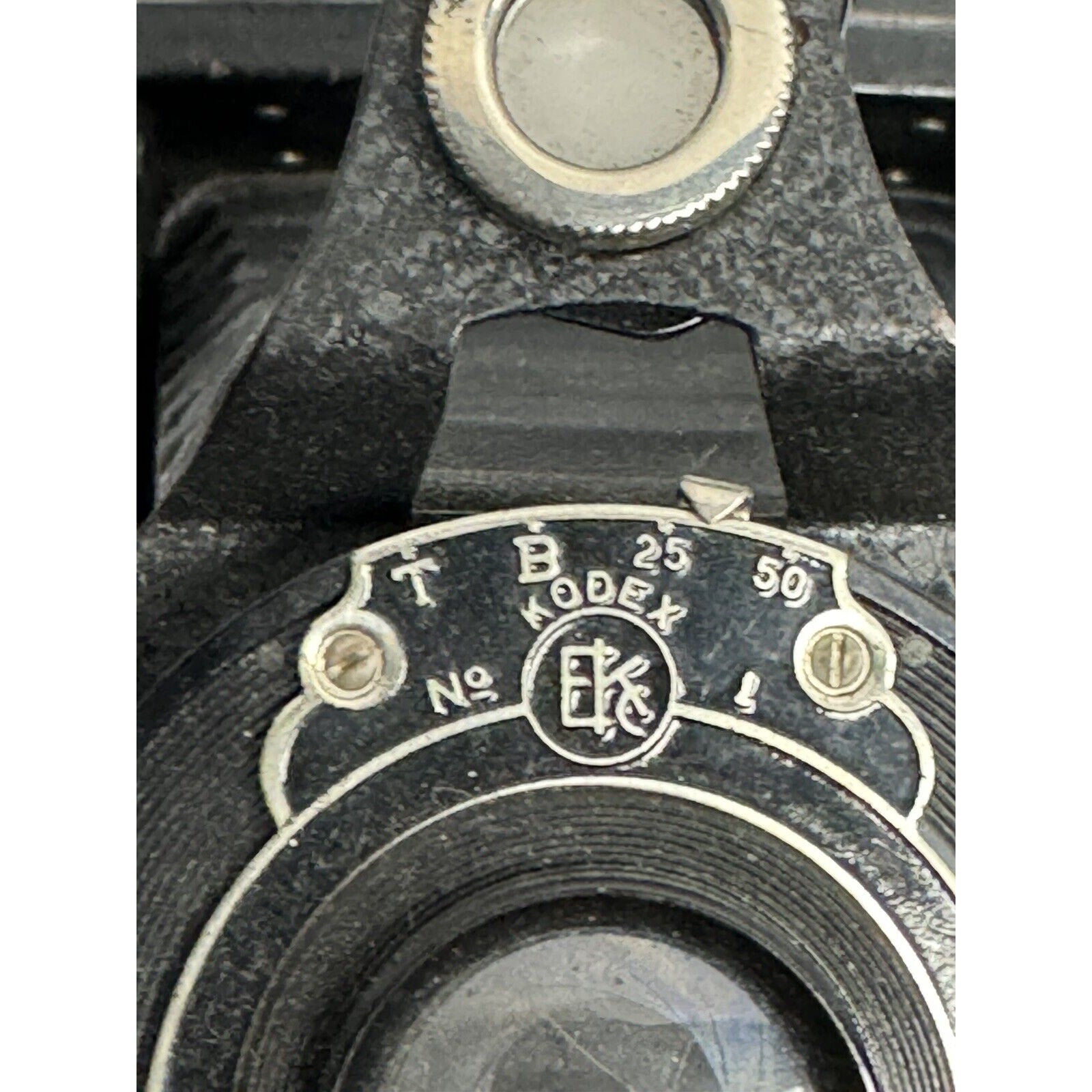 VINTAGE Kodak No 2A Folding Rainbow Hawk-Eye Model B camera 1931 to 1933