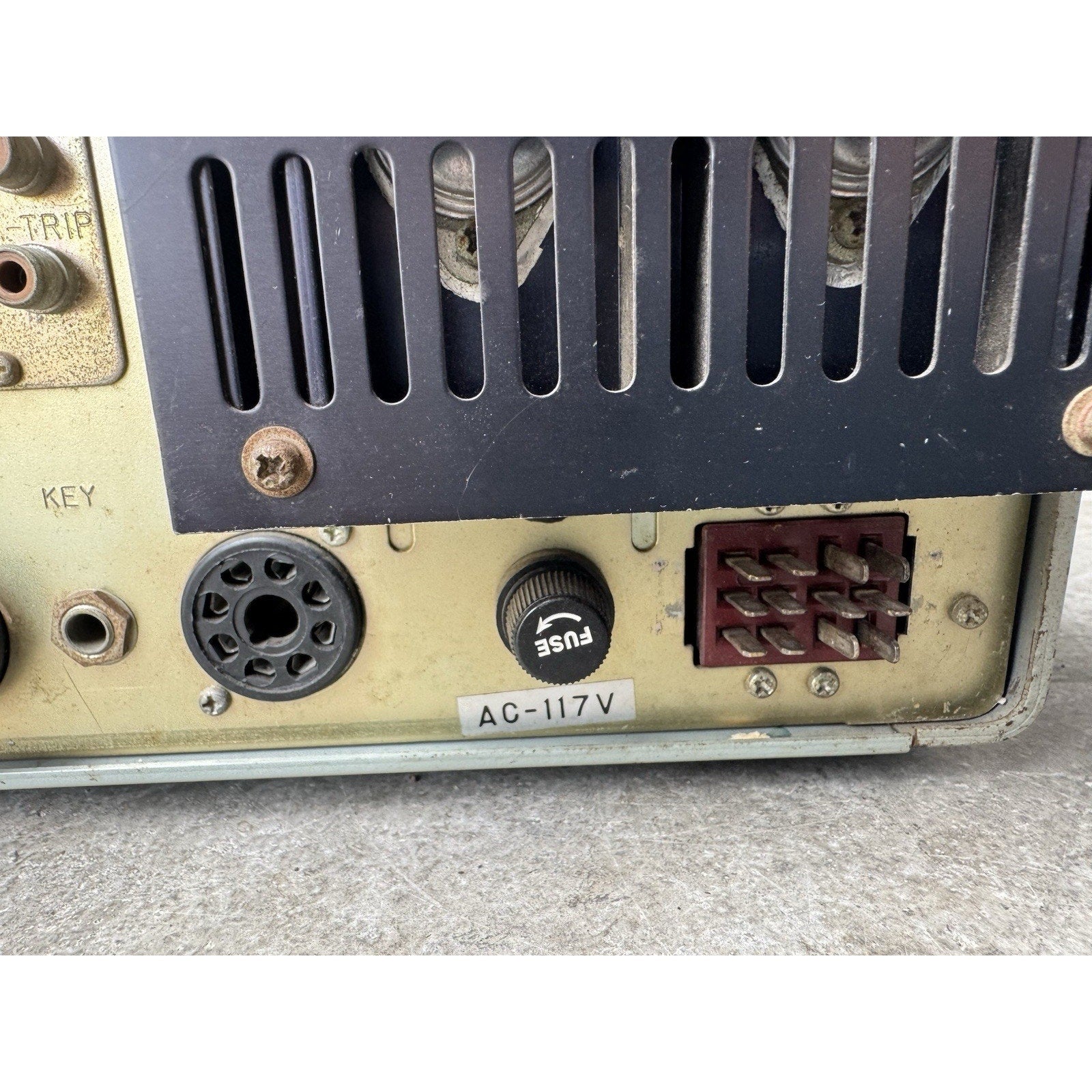 VINTAGE UNTESTED Yaesu FT-101 Transceiver