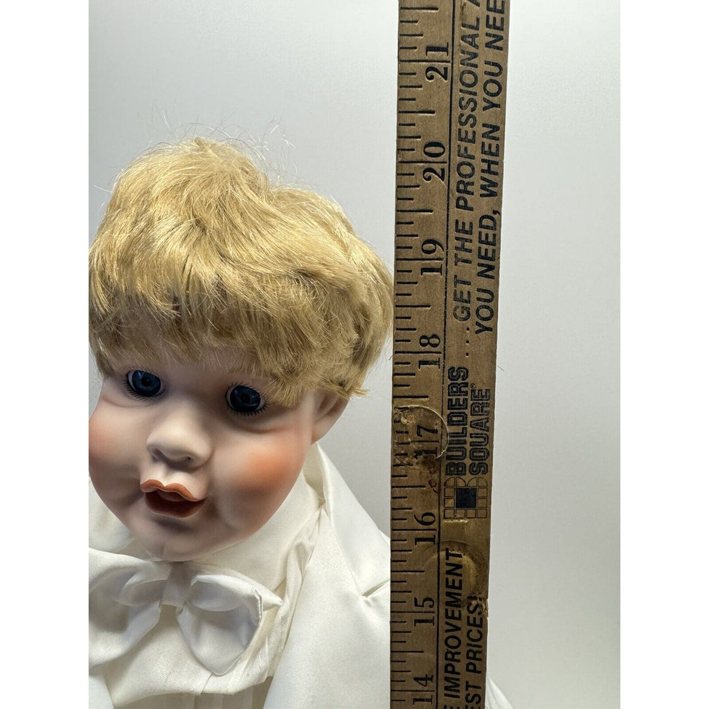 VINTAGE Moments Treasured Doll Porcelain 20" 202/2500 Seating Position