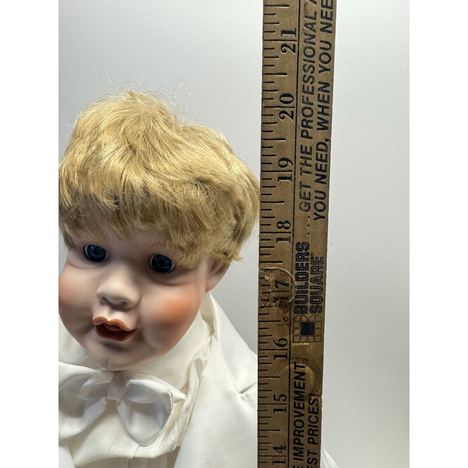 VINTAGE Moments Treasured Doll Porcelain 20" 202/2500 Seating Position
