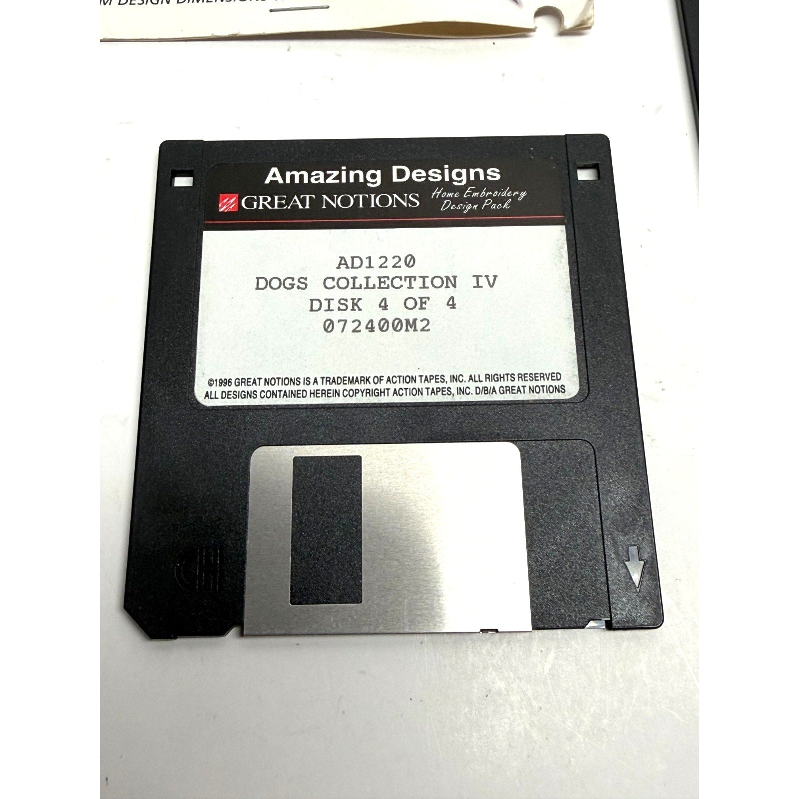 Vintage Amazing Designs Dogs Collection IV Embroidery Design Pack 4 Floppy Disks