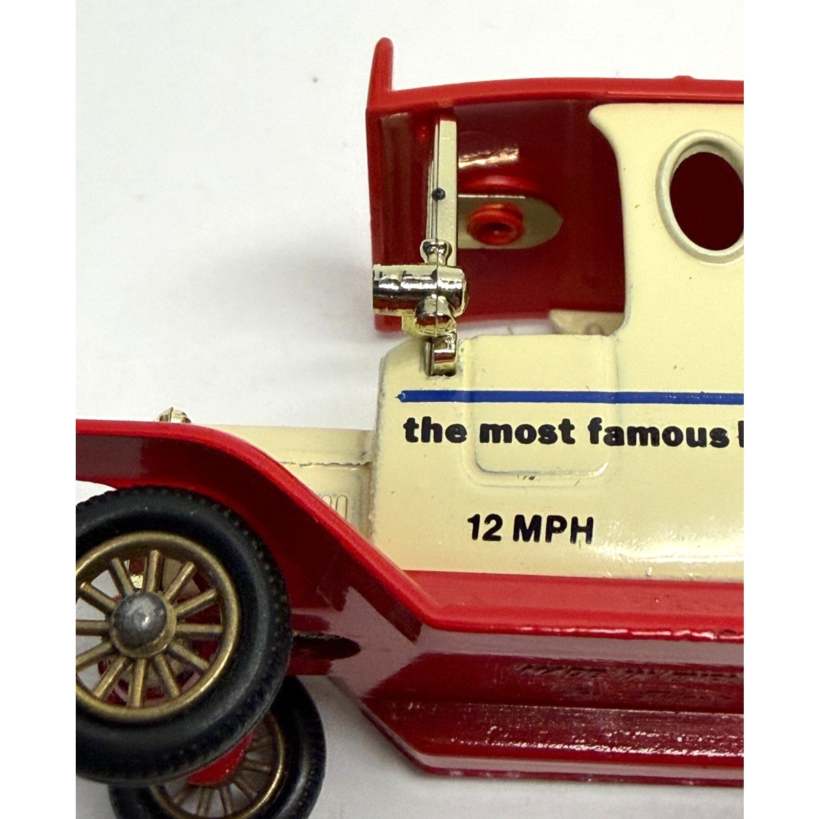 Vintage Lledo Models of Days Gone (1985) "1920 Model T Ford Harry Ramsdens" Van