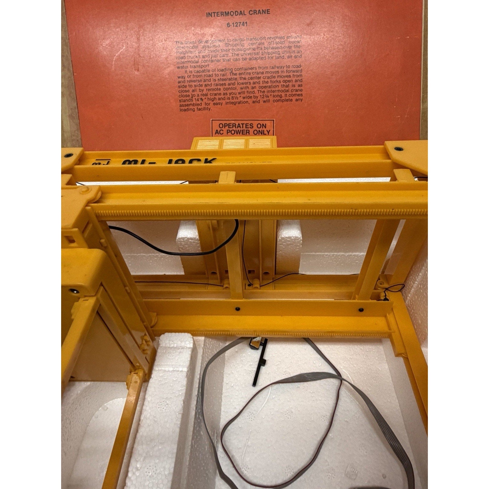 VINTAGE NOS Lionel 6-12741 Intermodal Crane Mi-Jack Translift