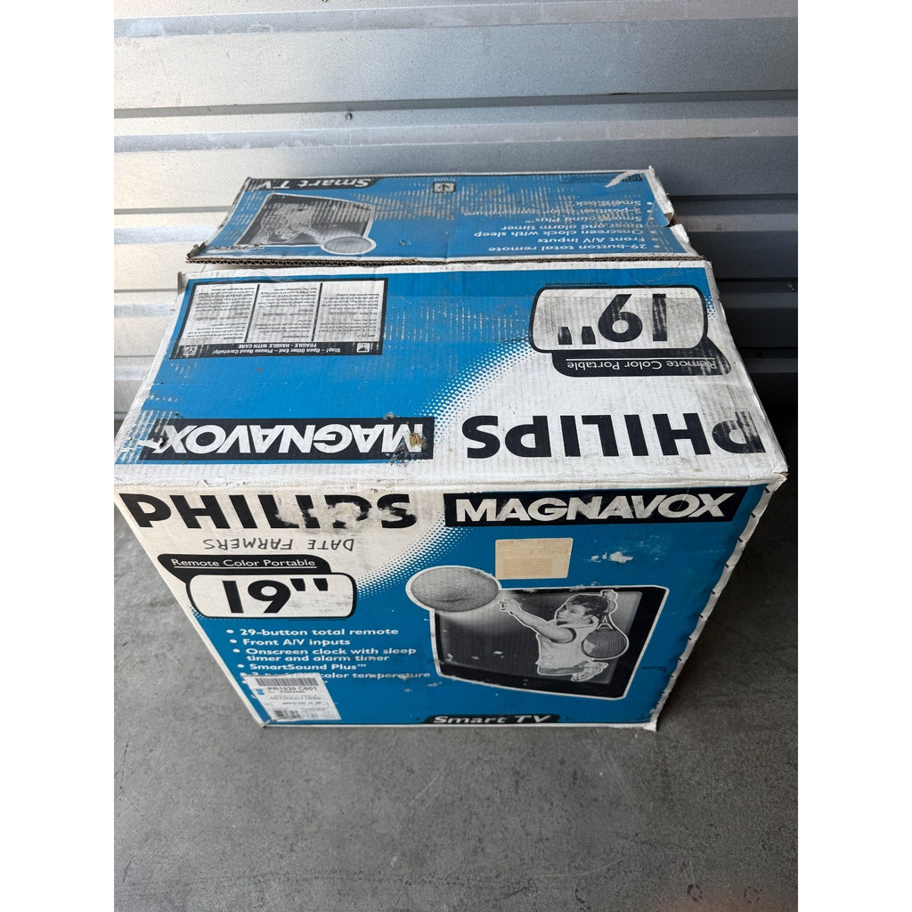 VINTAGE NOS 19" Philips Magnavox PR1920 Retro Gaming CRT TV - W/ Manual