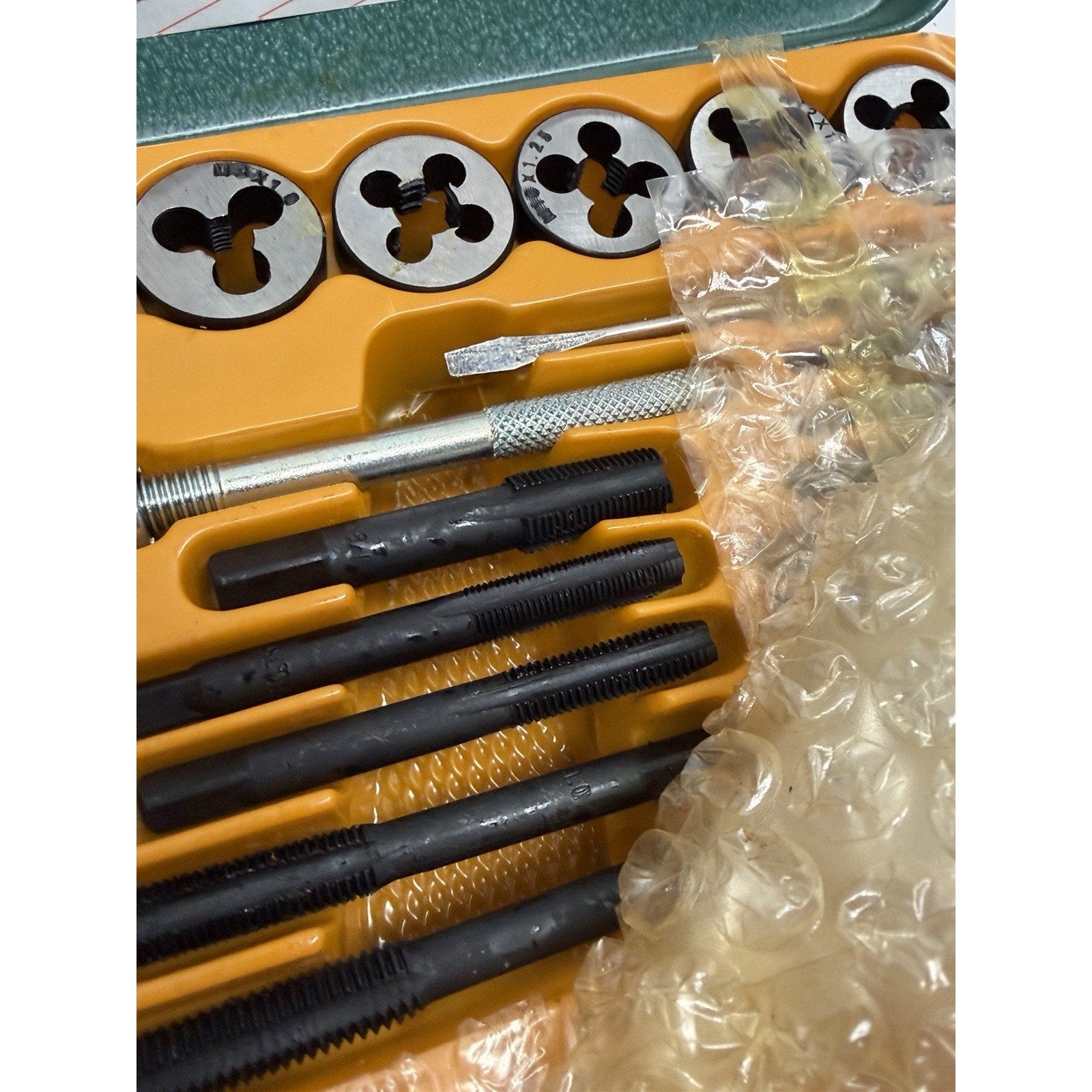 VTG Buffalo Brand No. 40TDM 40 Piece Tap And Die Set SAE National Fine & Coarse