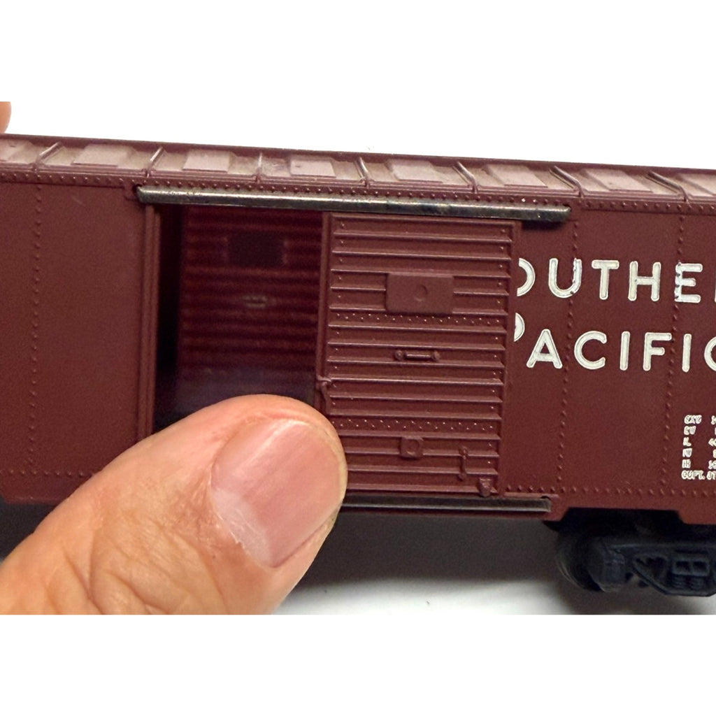 Vintage Ho Scale Southern Pacific Box Car SP 84567