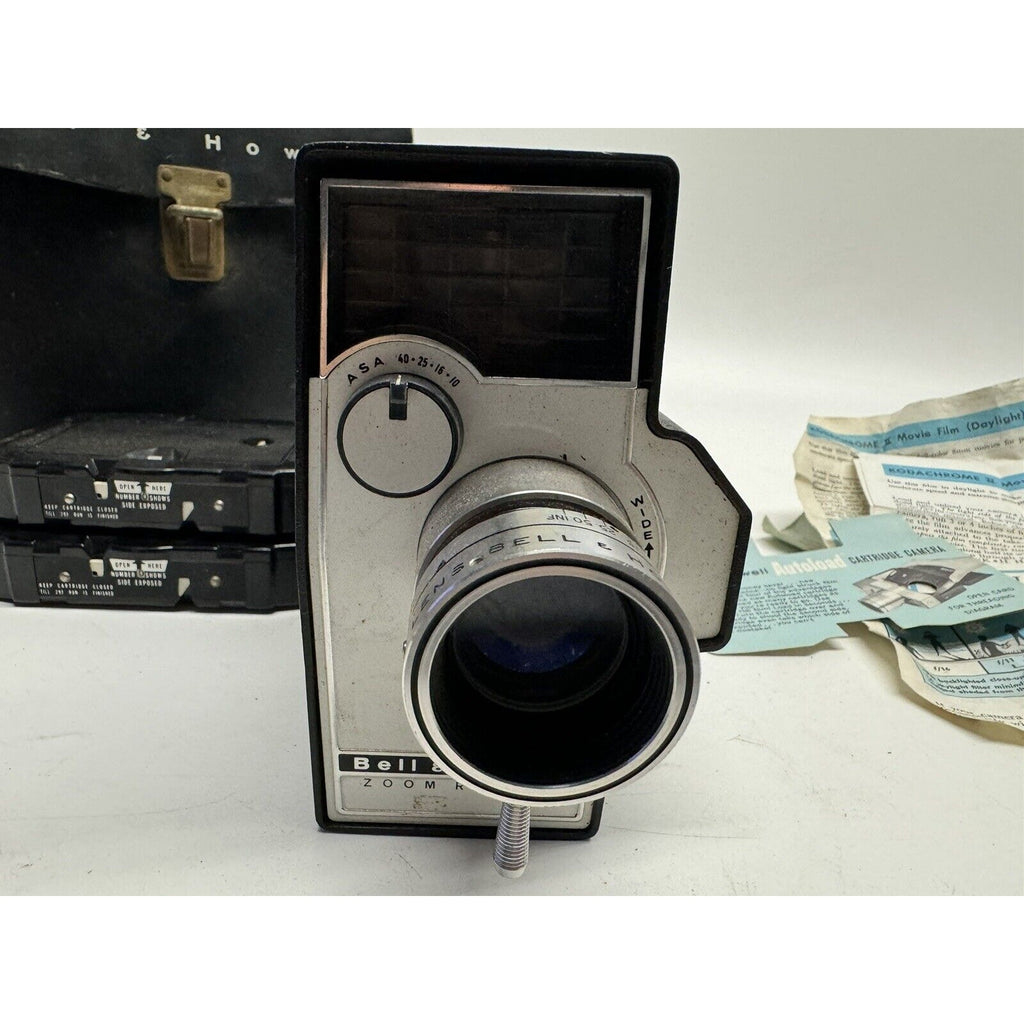 VINTAGE BELL & HOWELL REFLEX ZOOM AUTOLOAD 8MM MAGAZINE MOVIE CAMERA UNTESTED