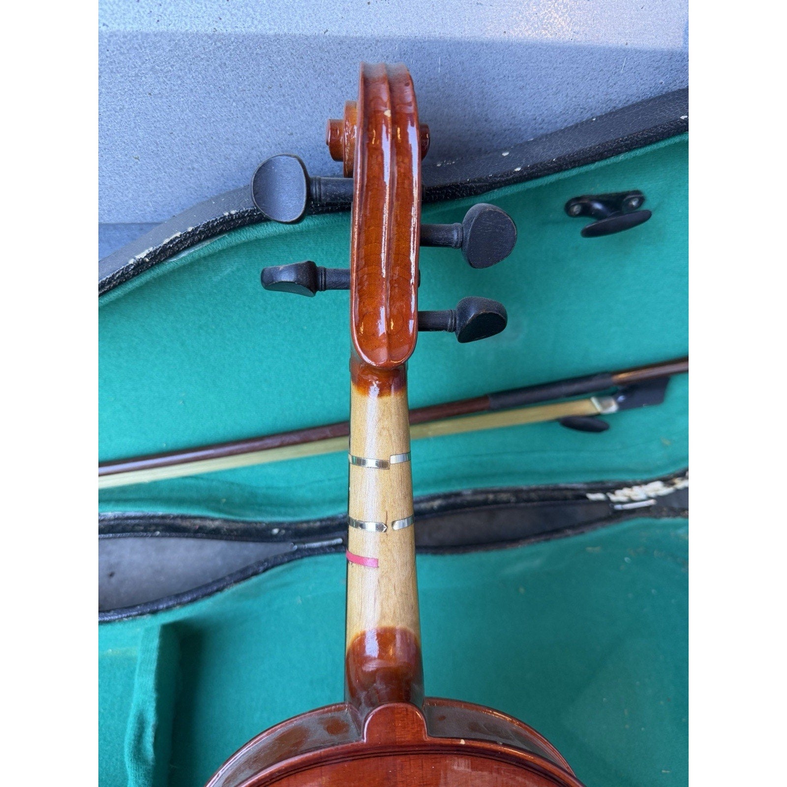 Vintage Stradavarius style 4/4 Violin w/Case & Bow ~~Missing Parts~~
