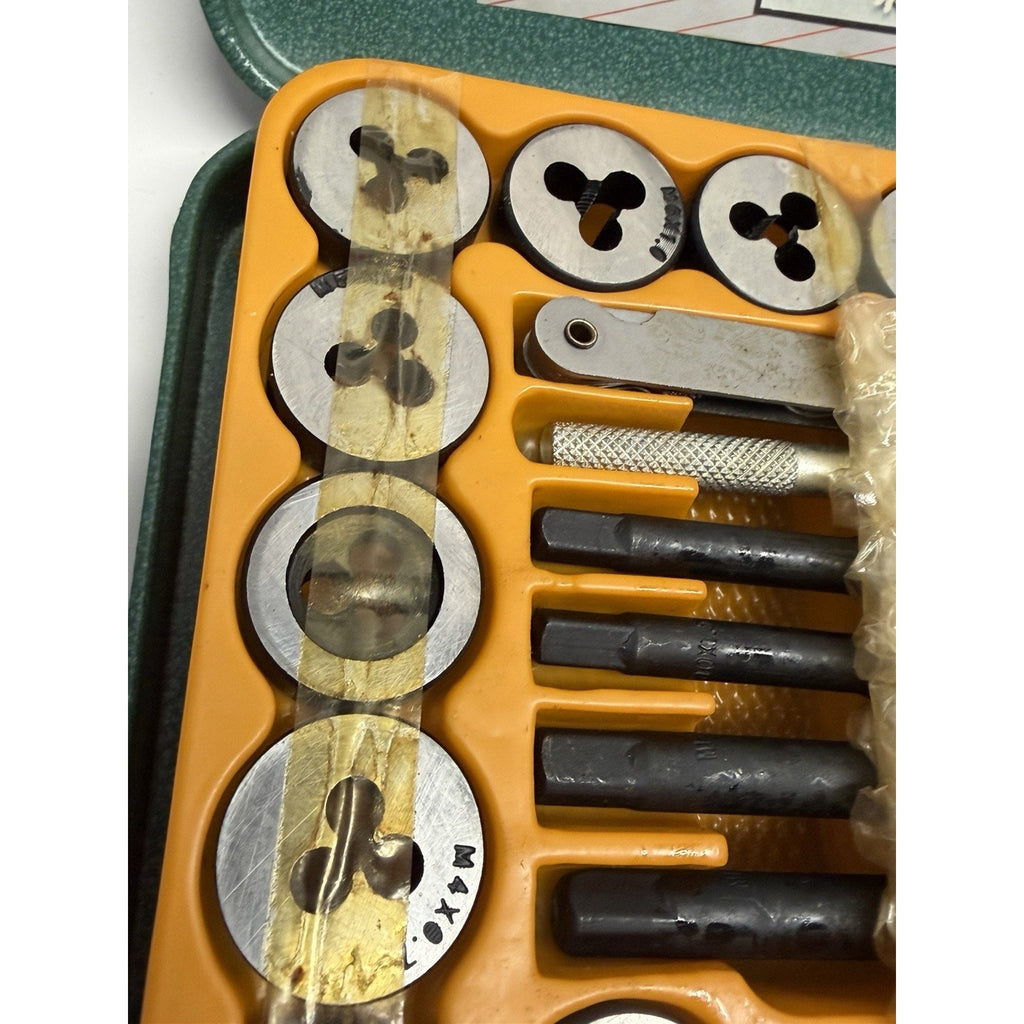 VTG Buffalo Brand No. 40TDM 40 Piece Tap And Die Set SAE National Fine & Coarse