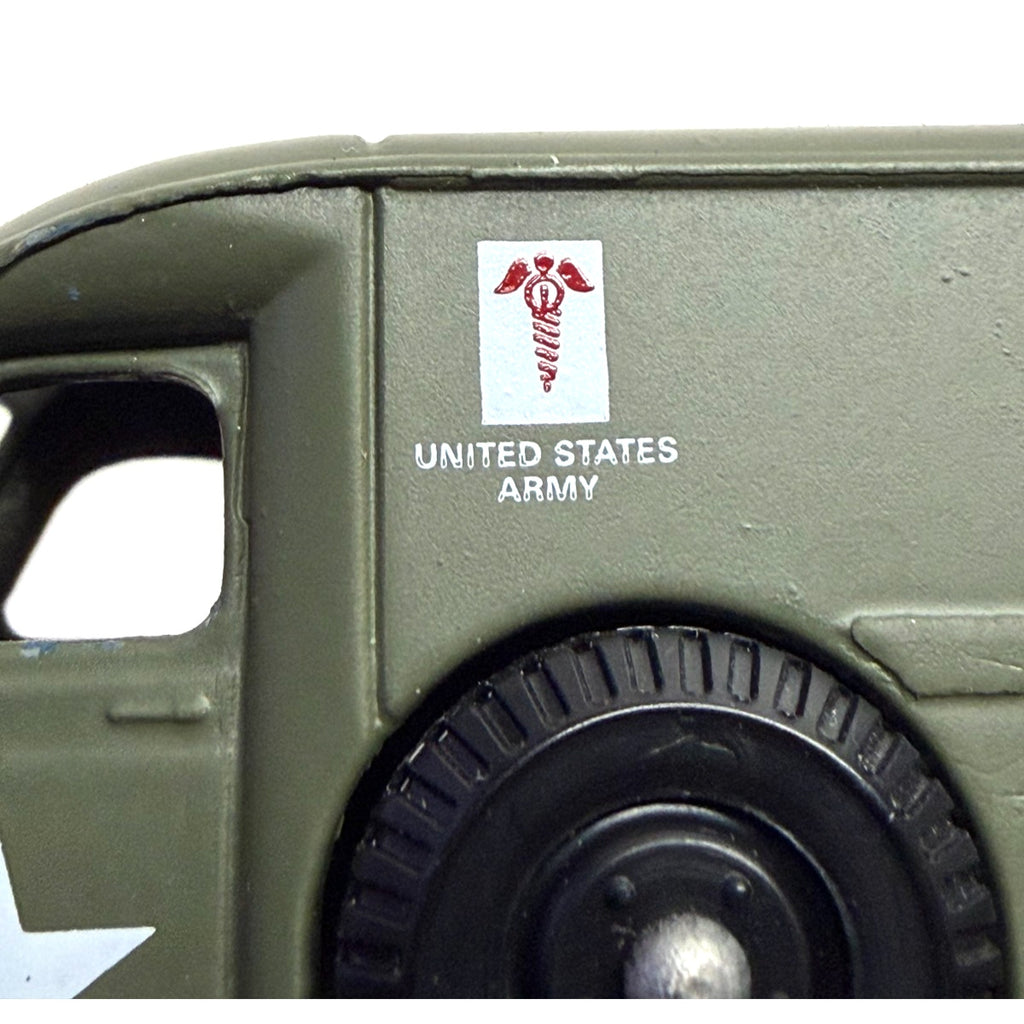 Vintage Lledo Days Gone 1942 Dodge 4x4 U.S. Field Ambulance diecast model