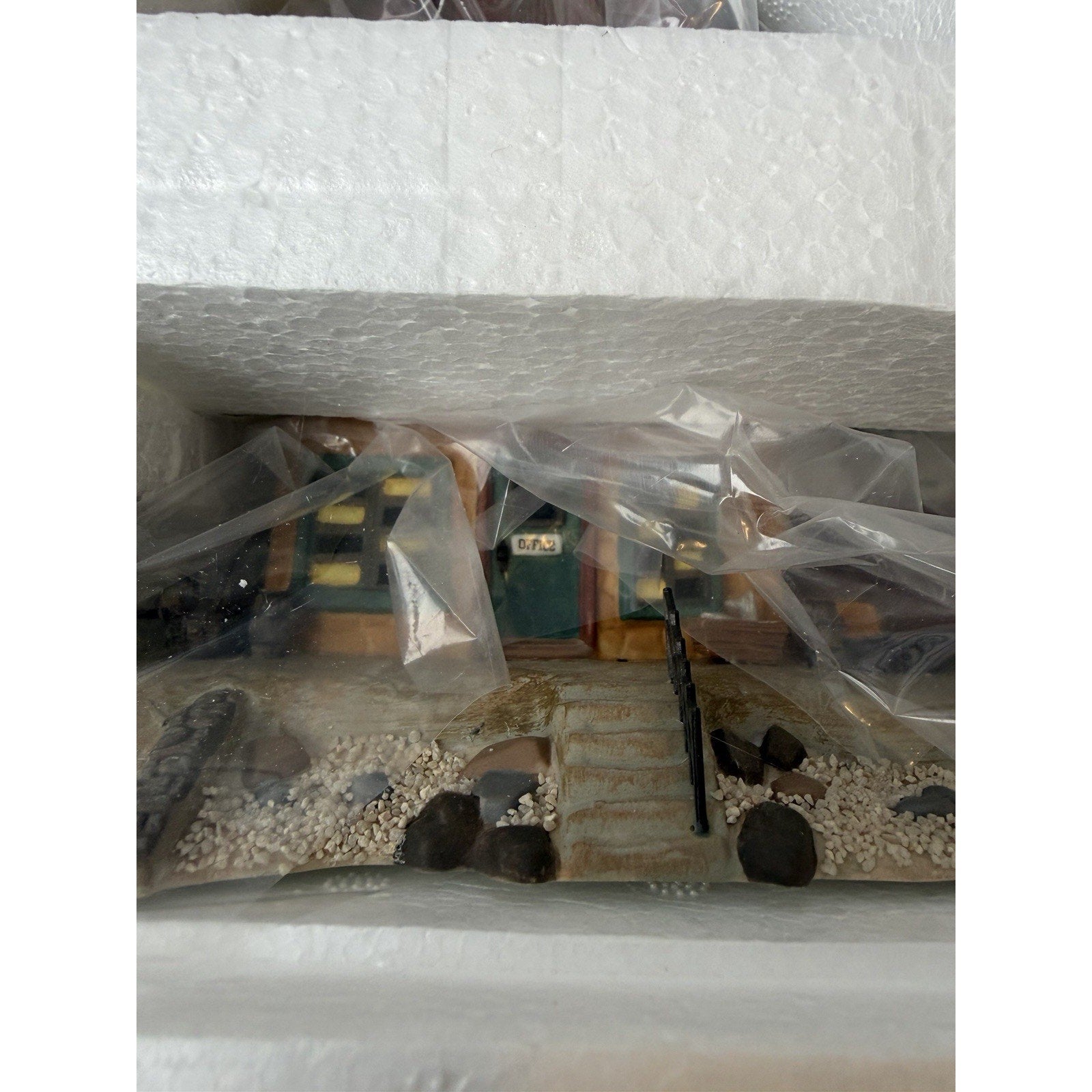 VINTAGE NEW 1999 Department 56 Dickens' "North Eastern Sea Fisheries" 56.58316